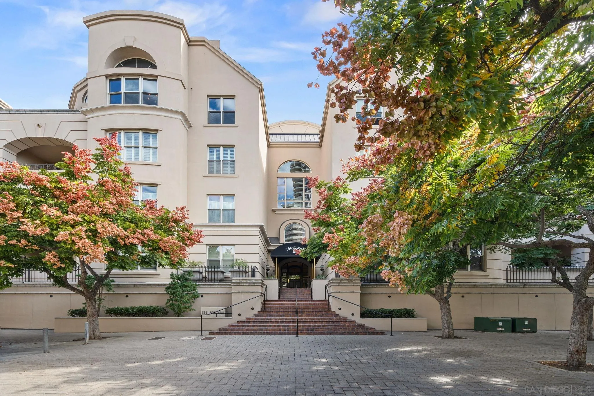 https://cdn.realtyfeed.com/cdn/127/250041813/49fb08f5ffdbc130c0b7dbe36939a266.webp