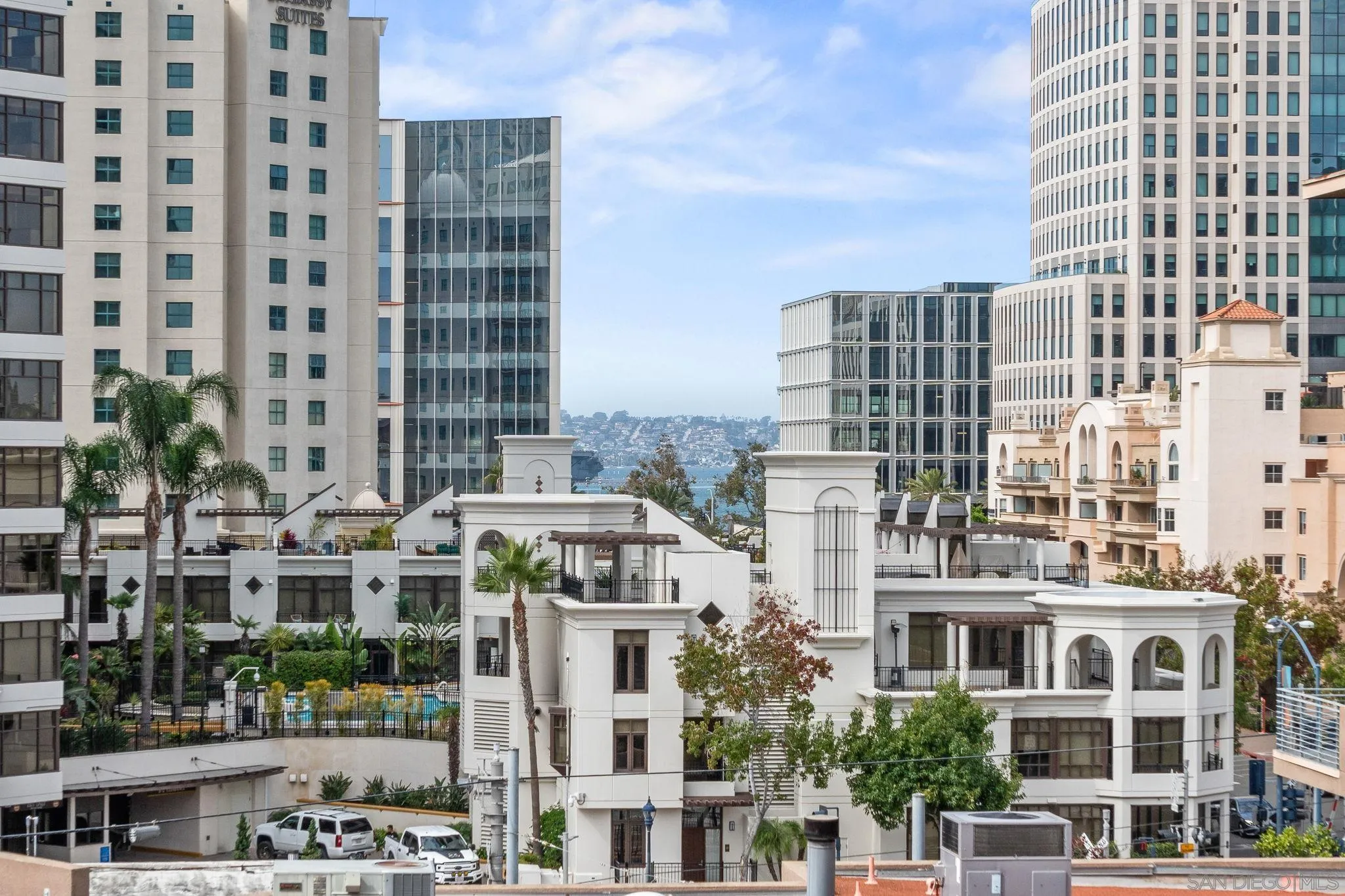 https://cdn.realtyfeed.com/cdn/127/250041813/4ba0bd8a02f66259a0c7d2ad316b791c.webp
