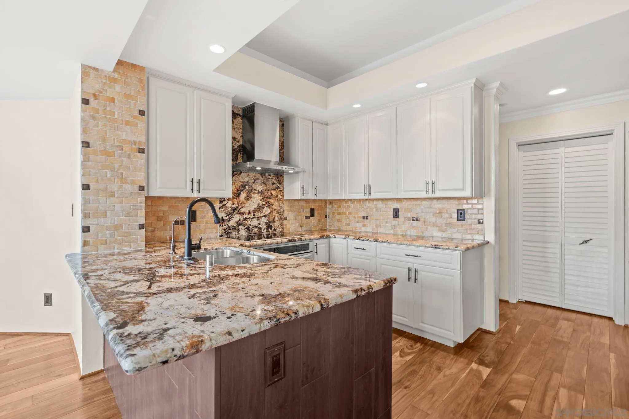 https://cdn.realtyfeed.com/cdn/127/250041813/b9dbef21ac0c00f054653d9fa61552a1.webp