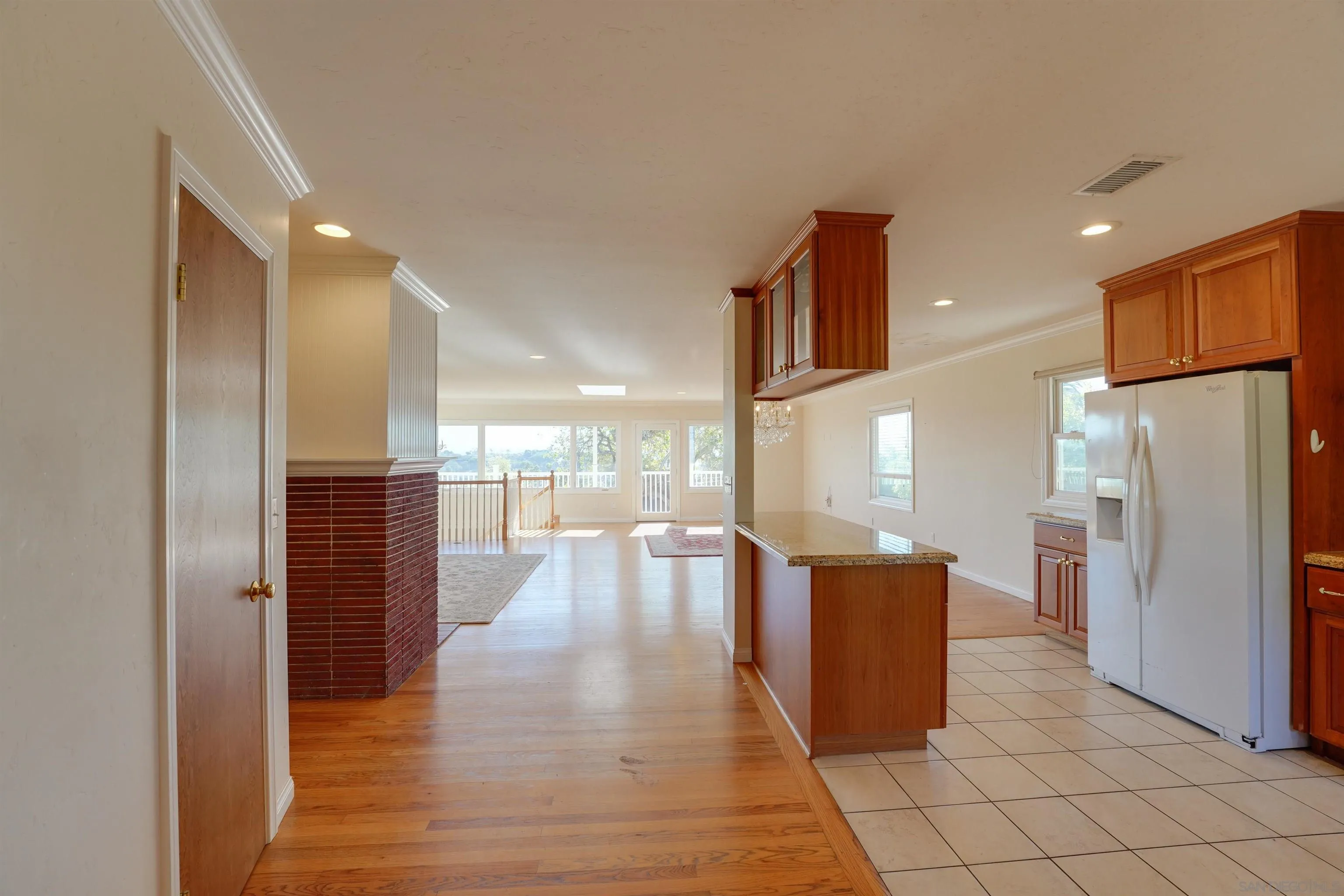 https://cdn.realtyfeed.com/cdn/127/250041819/068322f565f072eb366858e580d25be1.webp