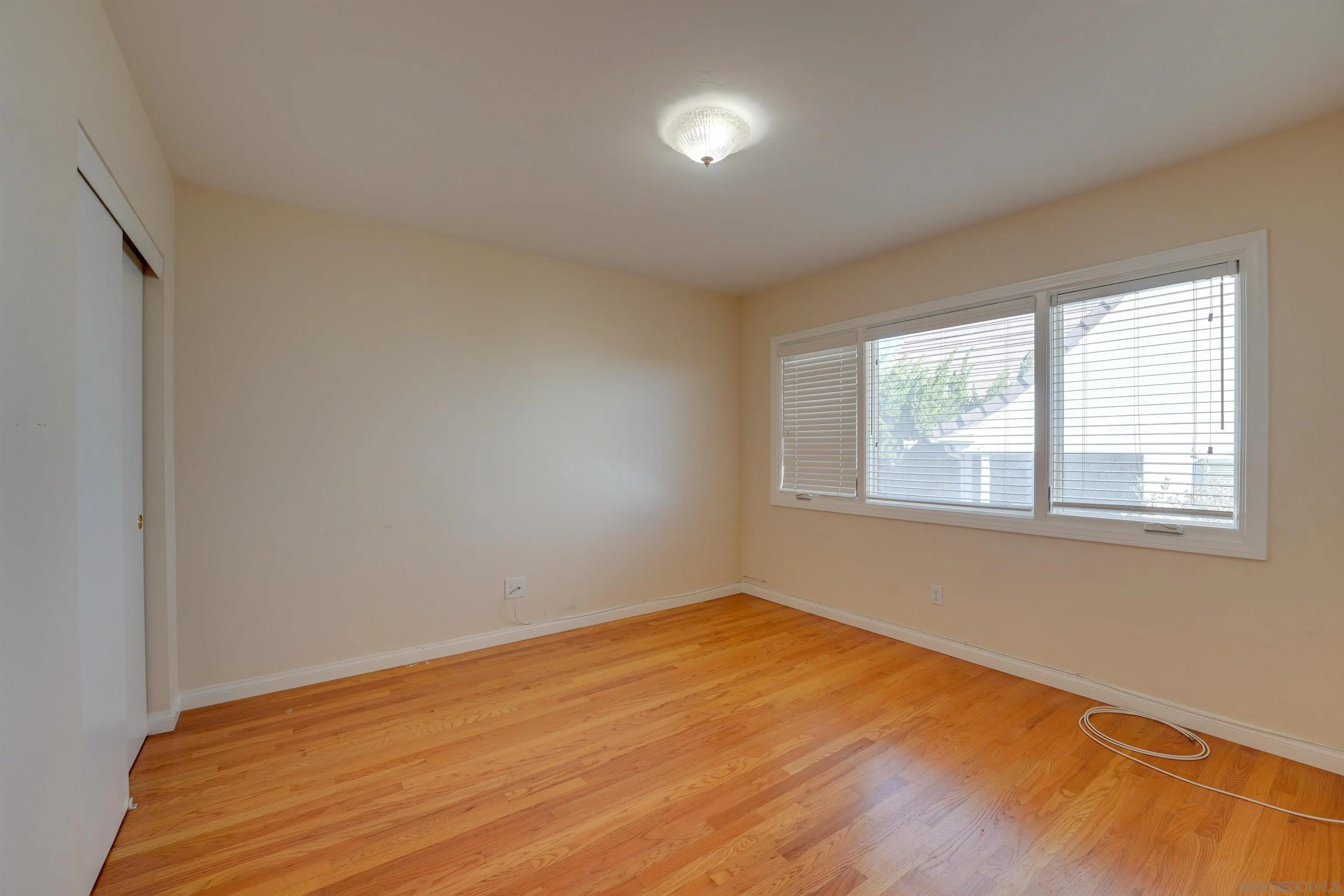 https://cdn.realtyfeed.com/cdn/127/250041819/07b958551c6c62c5dbda4be3329b4276.webp