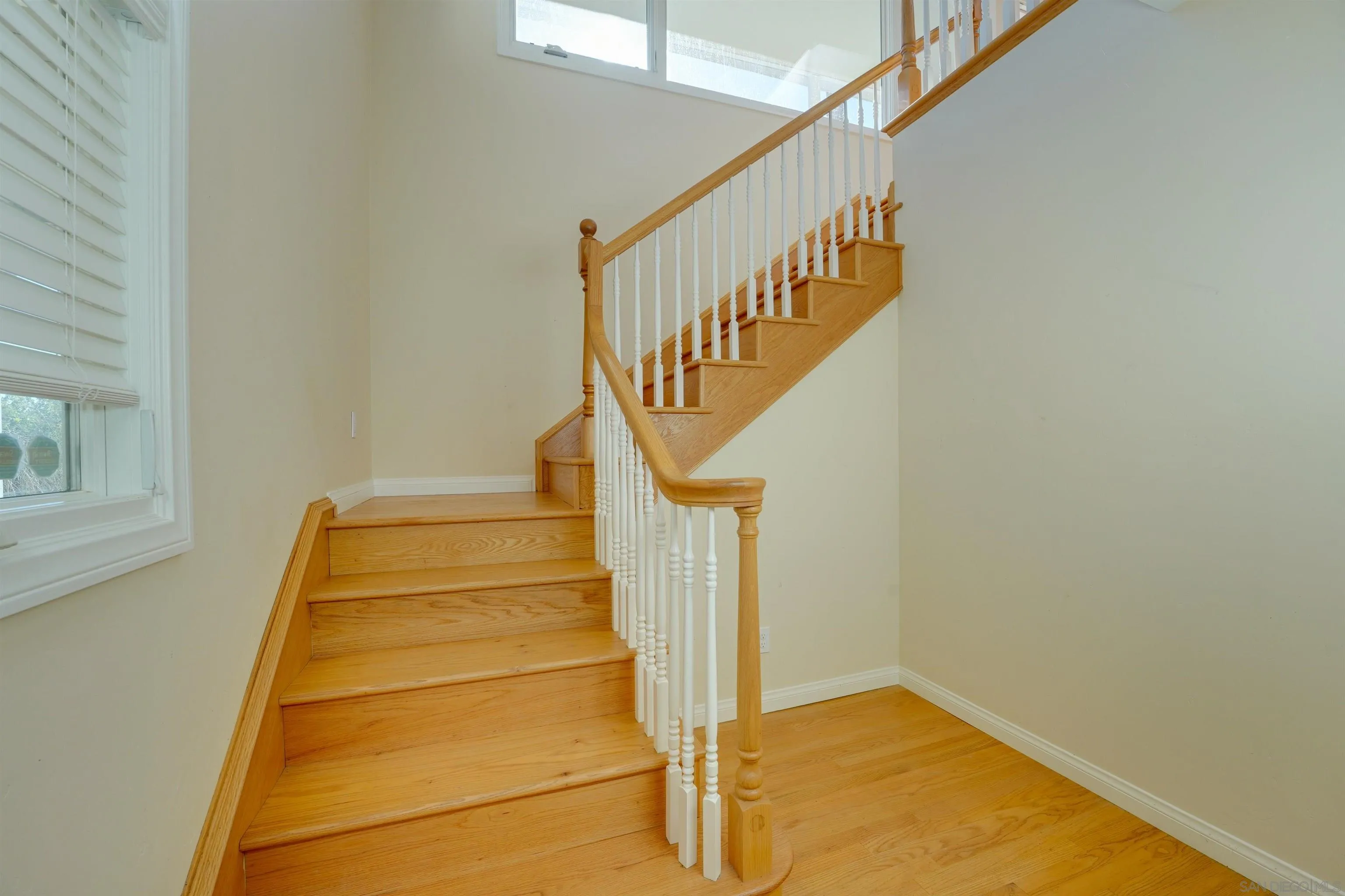 https://cdn.realtyfeed.com/cdn/127/250041819/79ce8cebbc04ae7078c7cb3401176d8d.webp
