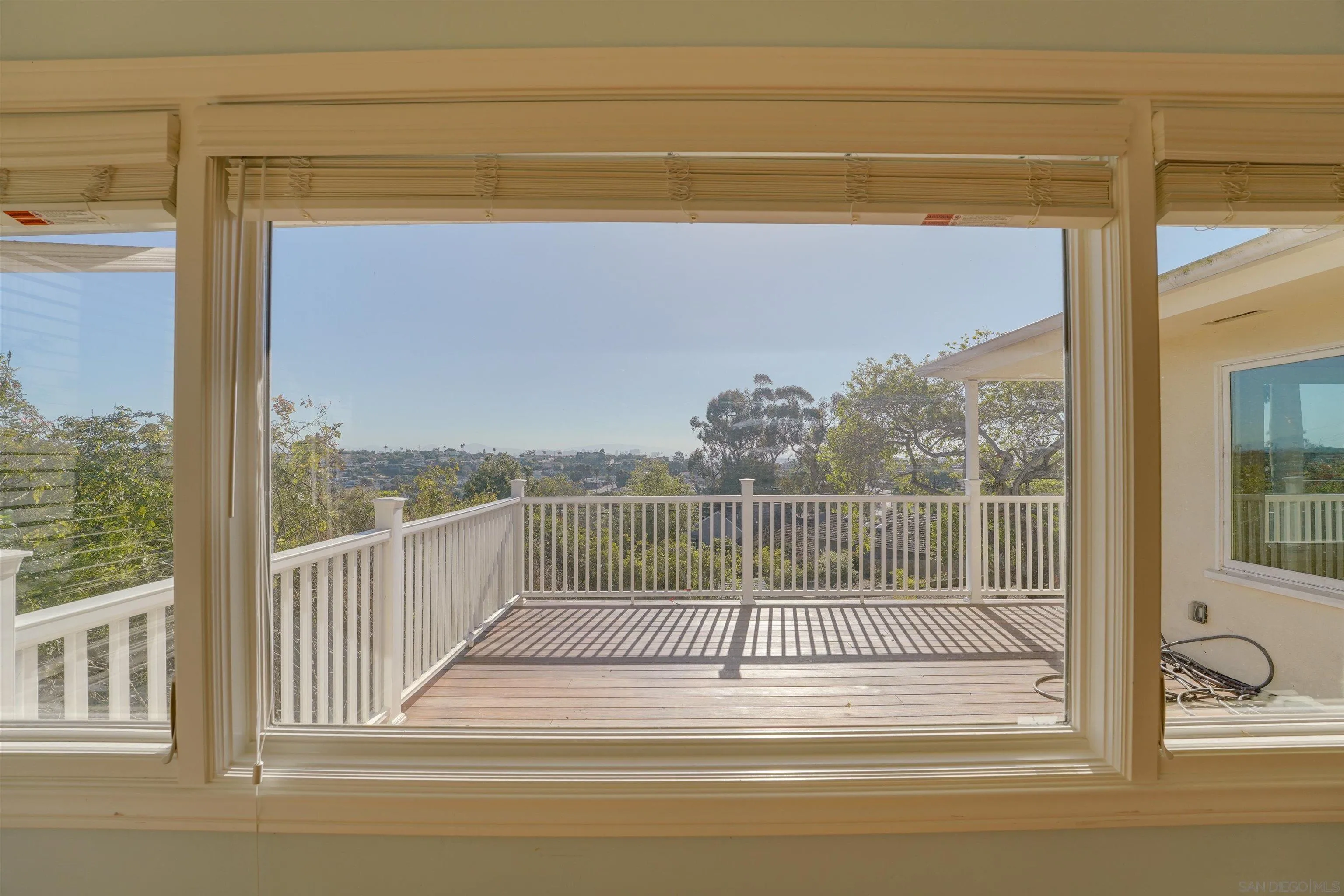 https://cdn.realtyfeed.com/cdn/127/250041819/8c8860f2f36468405c755103b981ecd6.webp