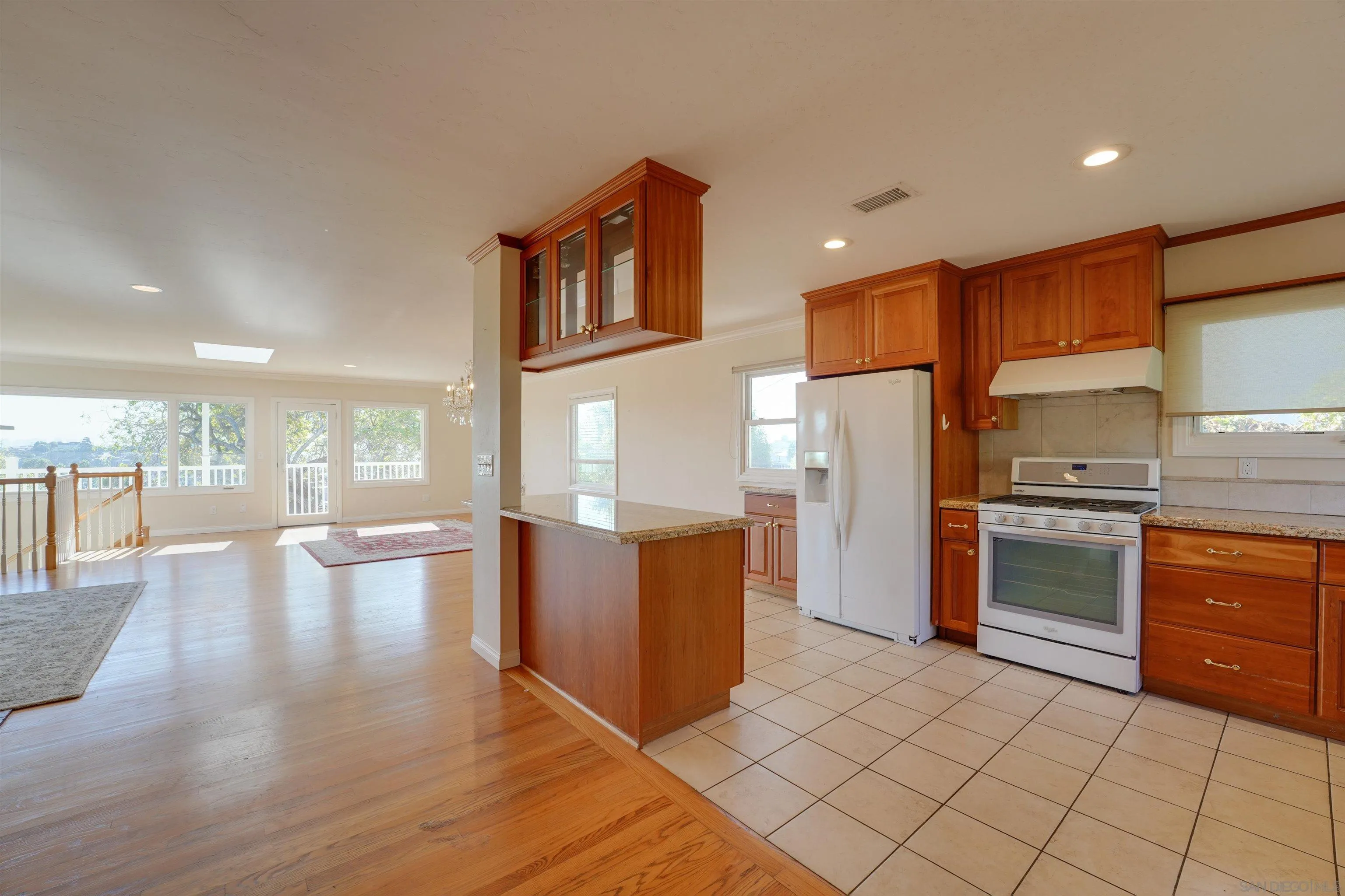 https://cdn.realtyfeed.com/cdn/127/250041819/d9525f4d2871a6486698601ff827fba5.webp