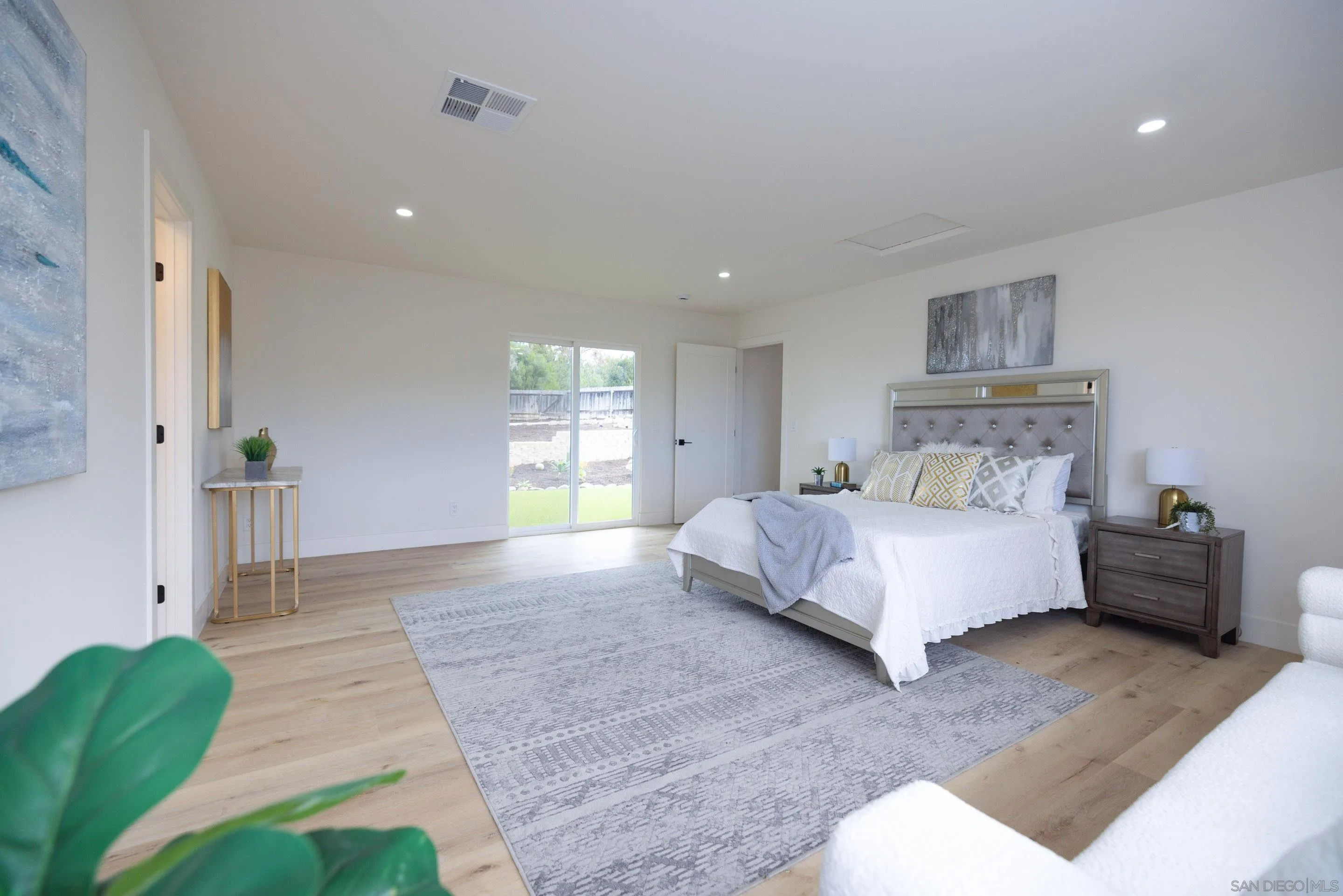 https://cdn.realtyfeed.com/cdn/127/250041822/10e5f9801f078a92edd54b17bc9b18cd.webp