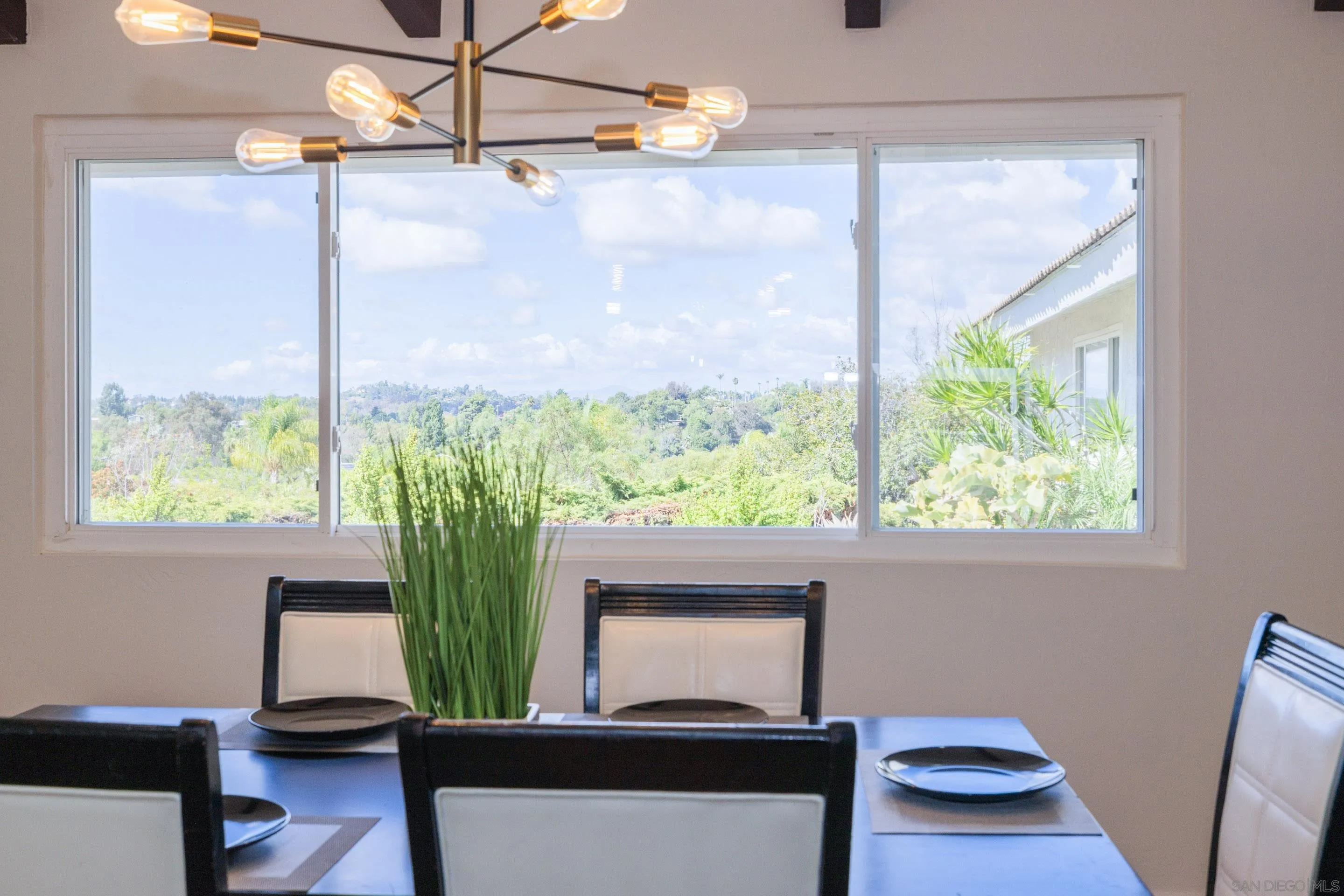 https://cdn.realtyfeed.com/cdn/127/250041822/752b9db9f431a5ed06c44c4ecc991f0b.webp
