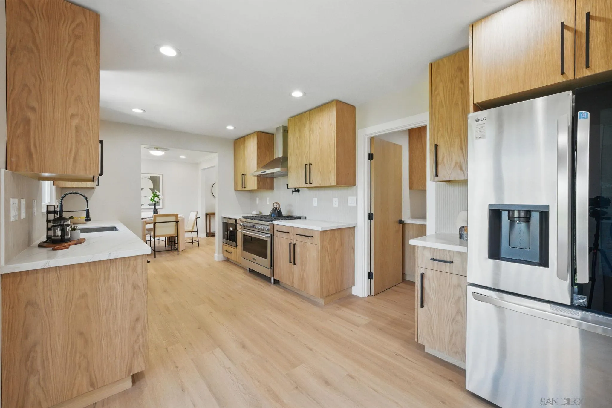 https://cdn.realtyfeed.com/cdn/127/250041824/d08154d3bd5b543c7c09c90aac119521.webp