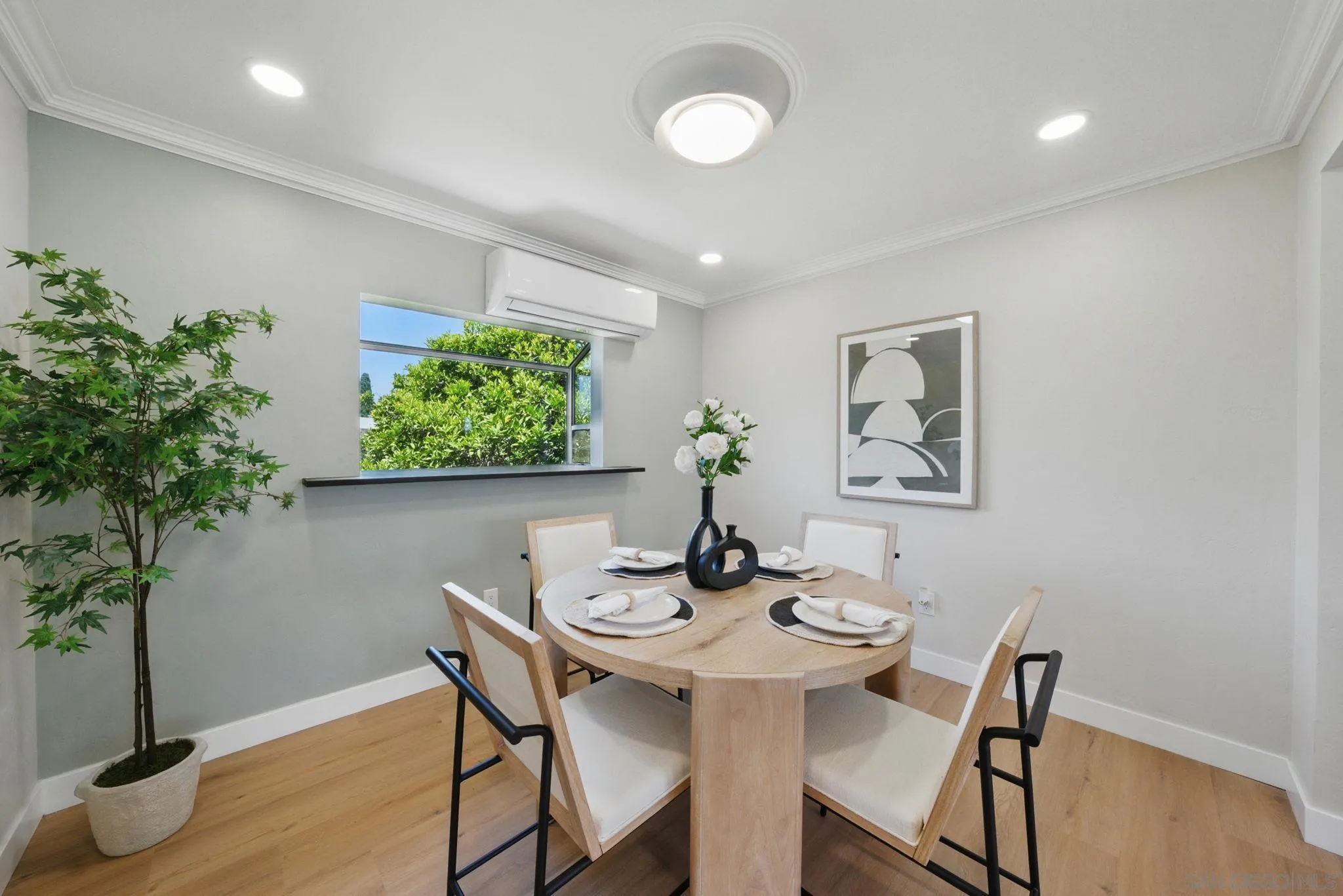 https://cdn.realtyfeed.com/cdn/127/250041824/d235289d9f89525e5928d98eb544bbe6.webp
