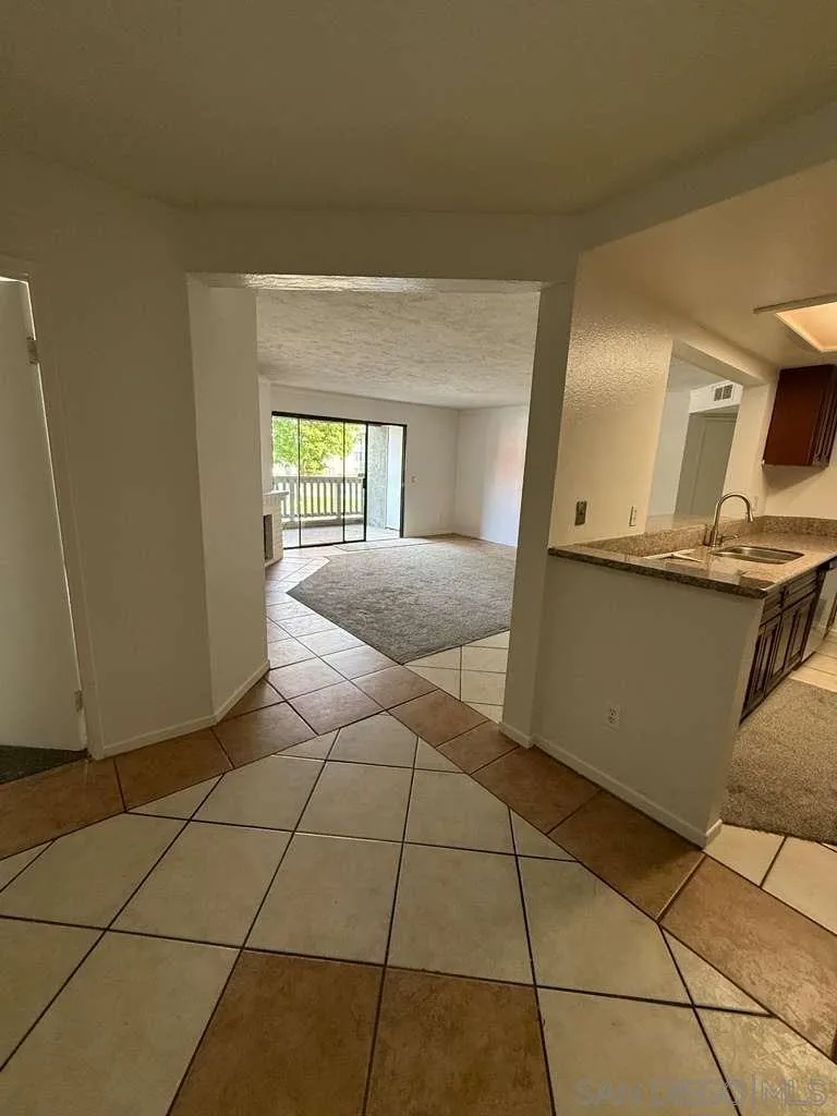Photo #6: 250041828 Listing 