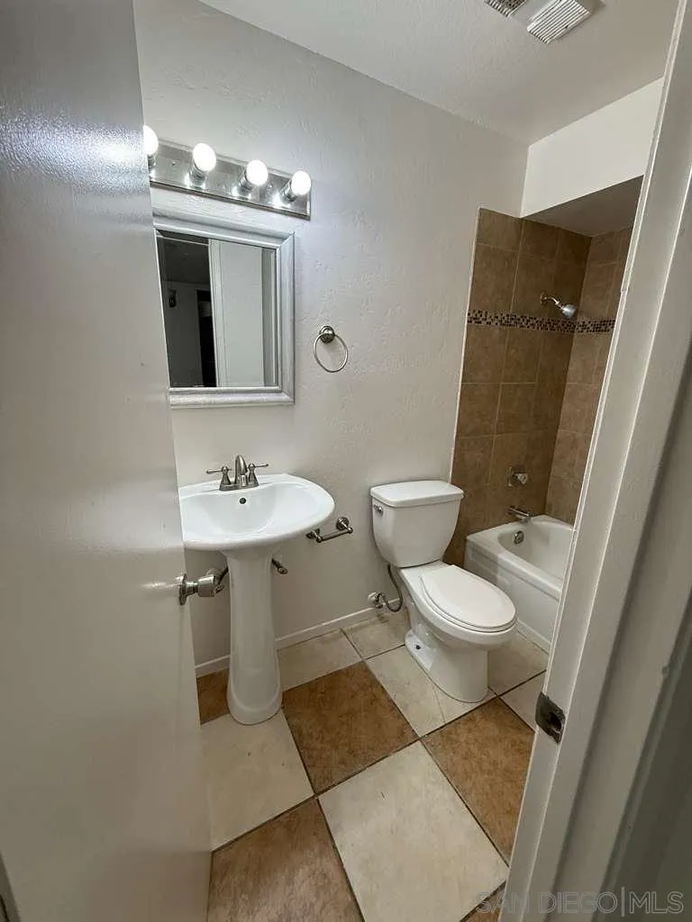 https://cdn.realtyfeed.com/cdn/127/250041828/b4e3b2d5ed8c4829c5b2b9e309c6c5da.webp