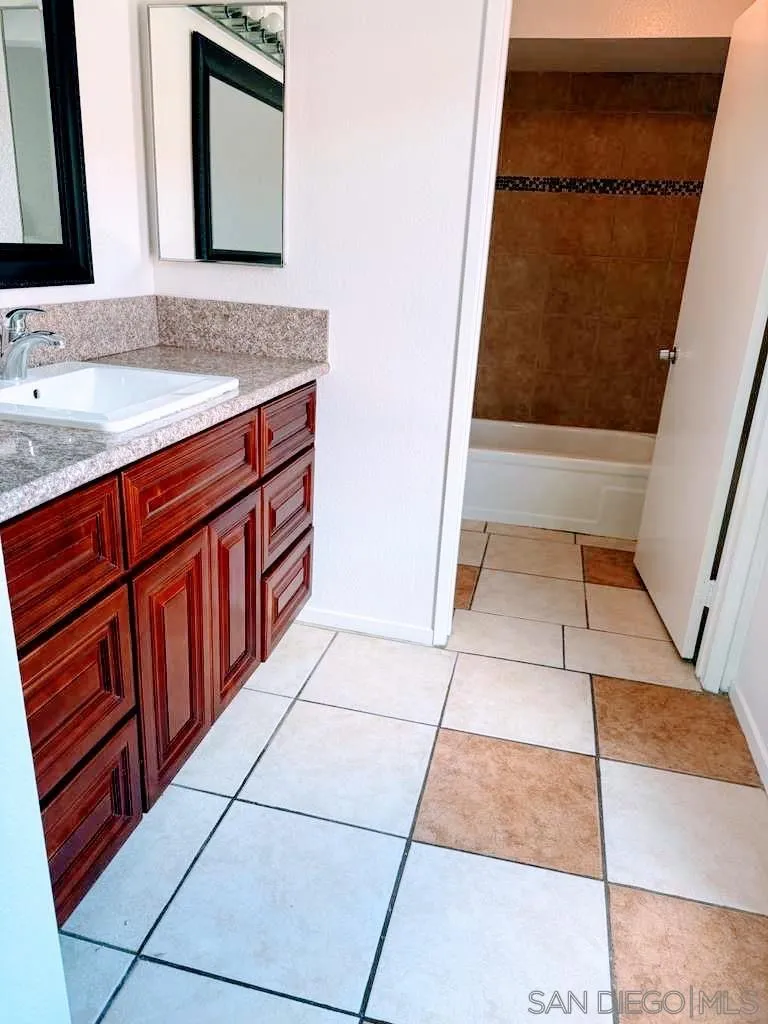https://cdn.realtyfeed.com/cdn/127/250041828/c5c0569835ef6e526f84b812f838f154.webp