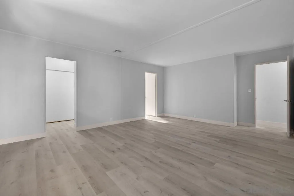 https://cdn.realtyfeed.com/cdn/127/250041829/d1255816d2a27eb7f0a7becf8cc70c65.webp