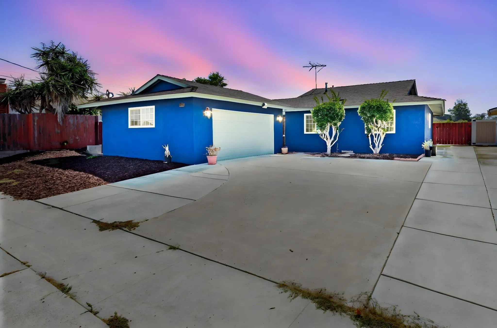 https://cdn.realtyfeed.com/cdn/127/250041834/109e13fad15054d155dcb65fee1dc48c.webp