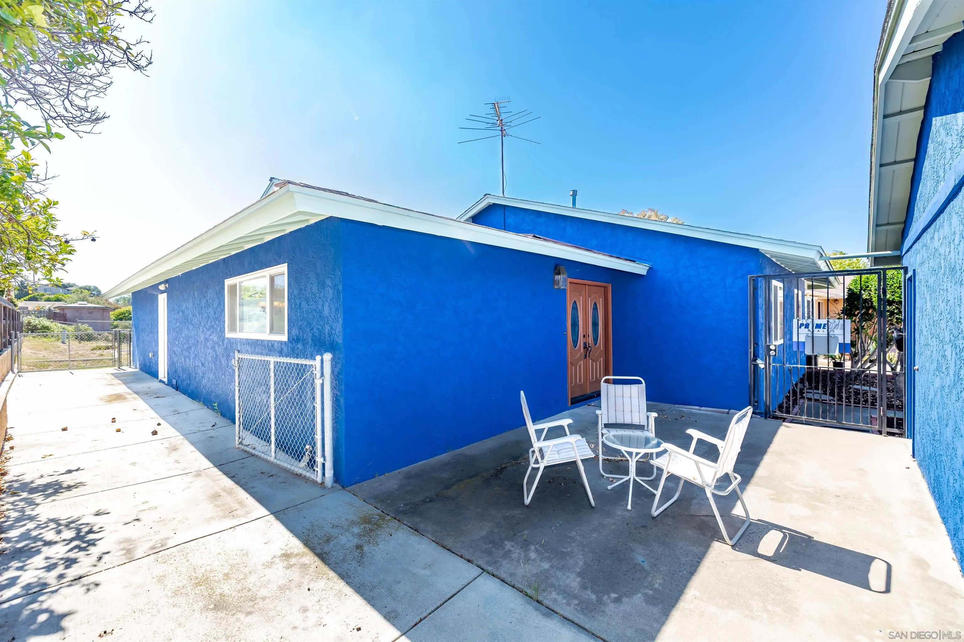 https://cdn.realtyfeed.com/cdn/127/250041834/a1129a105a771844e31170531db827c5.webp