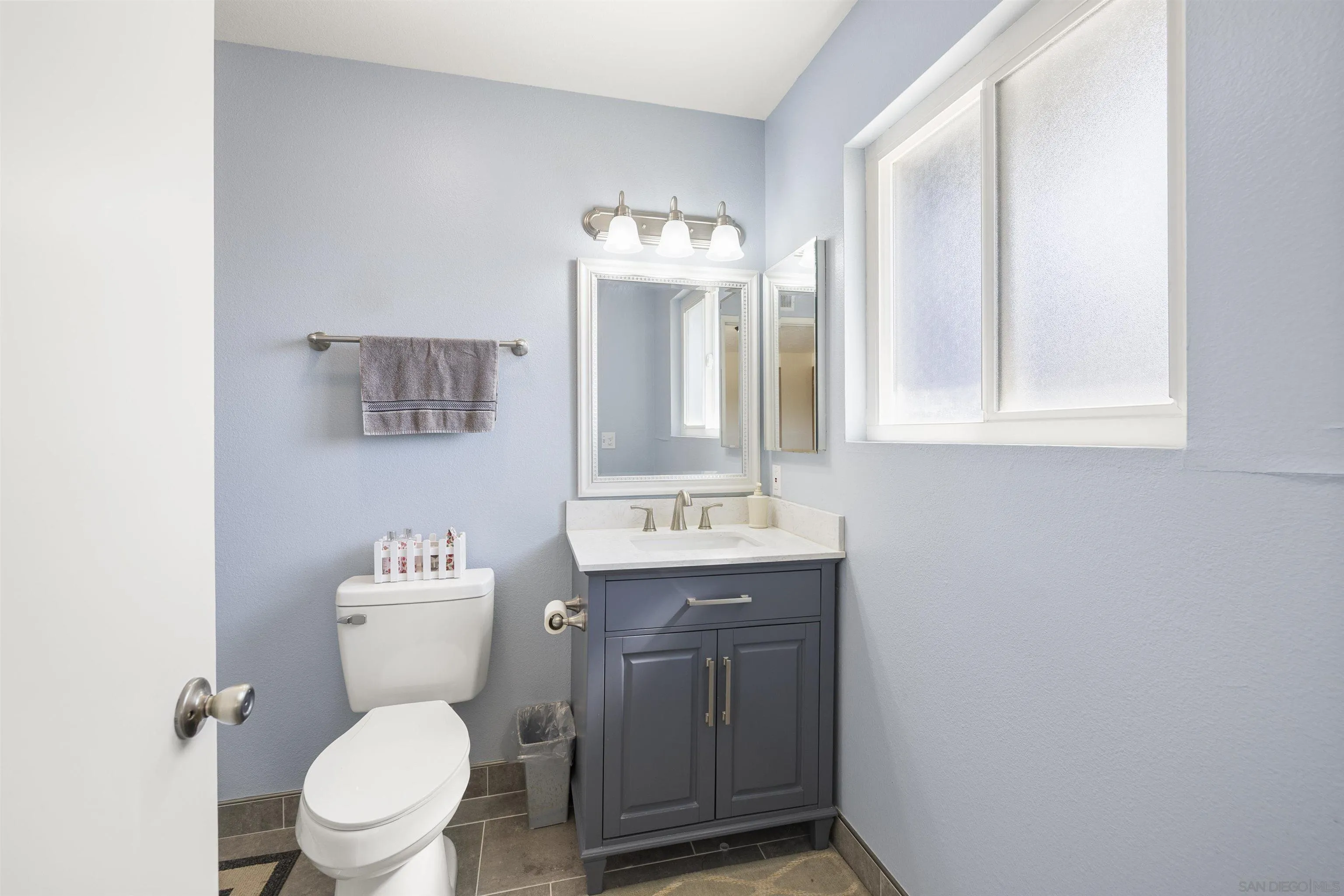https://cdn.realtyfeed.com/cdn/127/250041834/cc788cc10d7c724e199b93ffff0ac556.webp