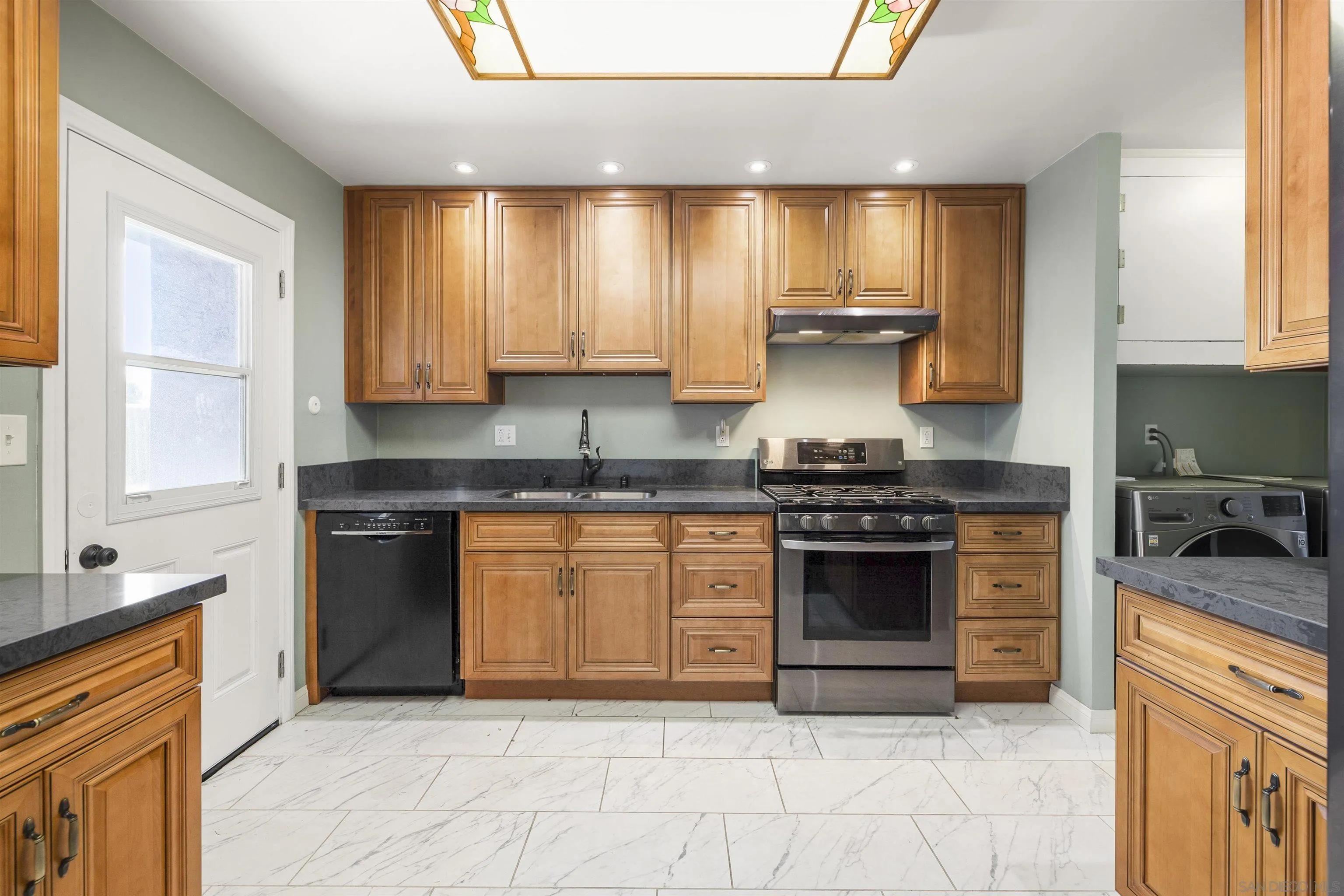 https://cdn.realtyfeed.com/cdn/127/250041834/def6846e059e0491d1915fbd3913dcbc.webp