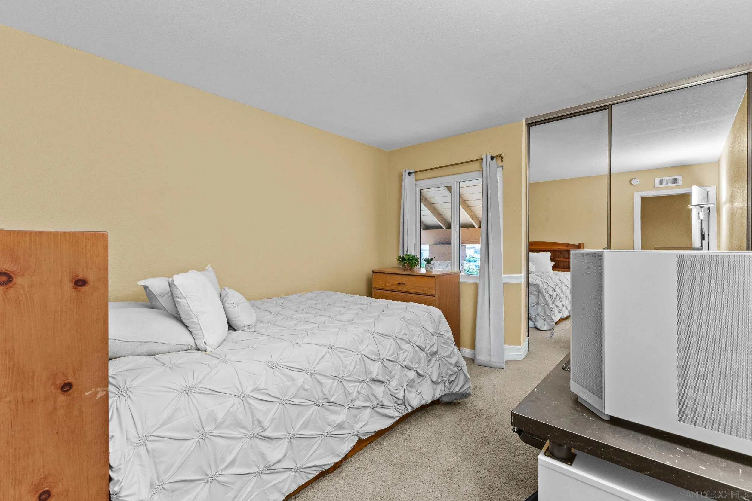 https://cdn.realtyfeed.com/cdn/127/250041835/3413b7c30fbe5f9316252d48d3703cb9.webp