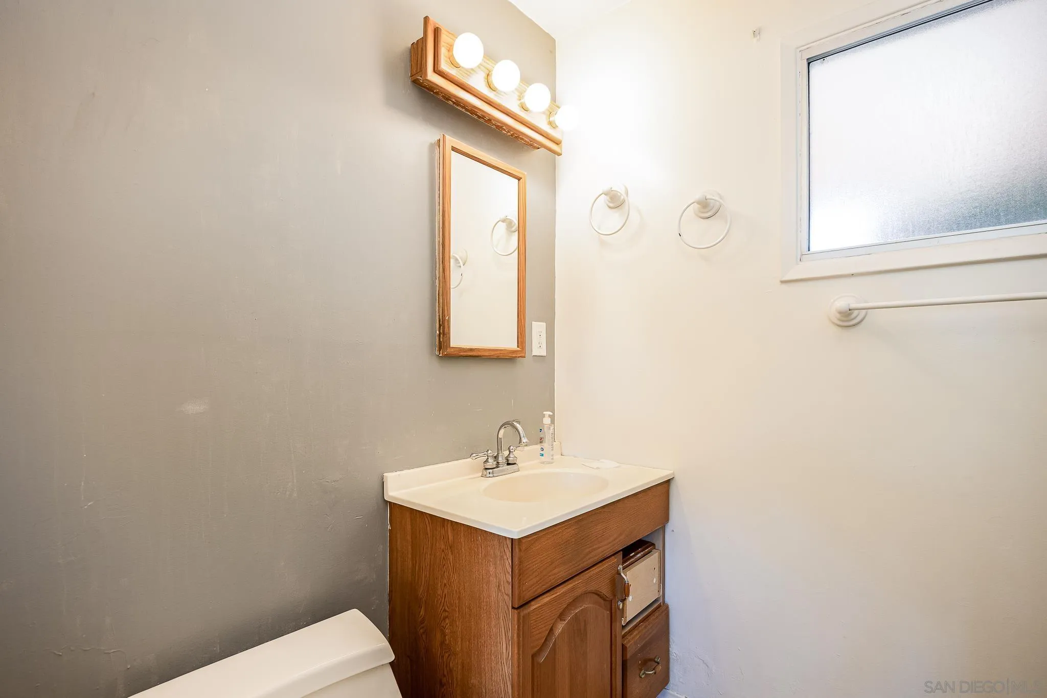 https://cdn.realtyfeed.com/cdn/127/250041837/2d99f76fa8ddb159dc26474c55eb18ed.webp
