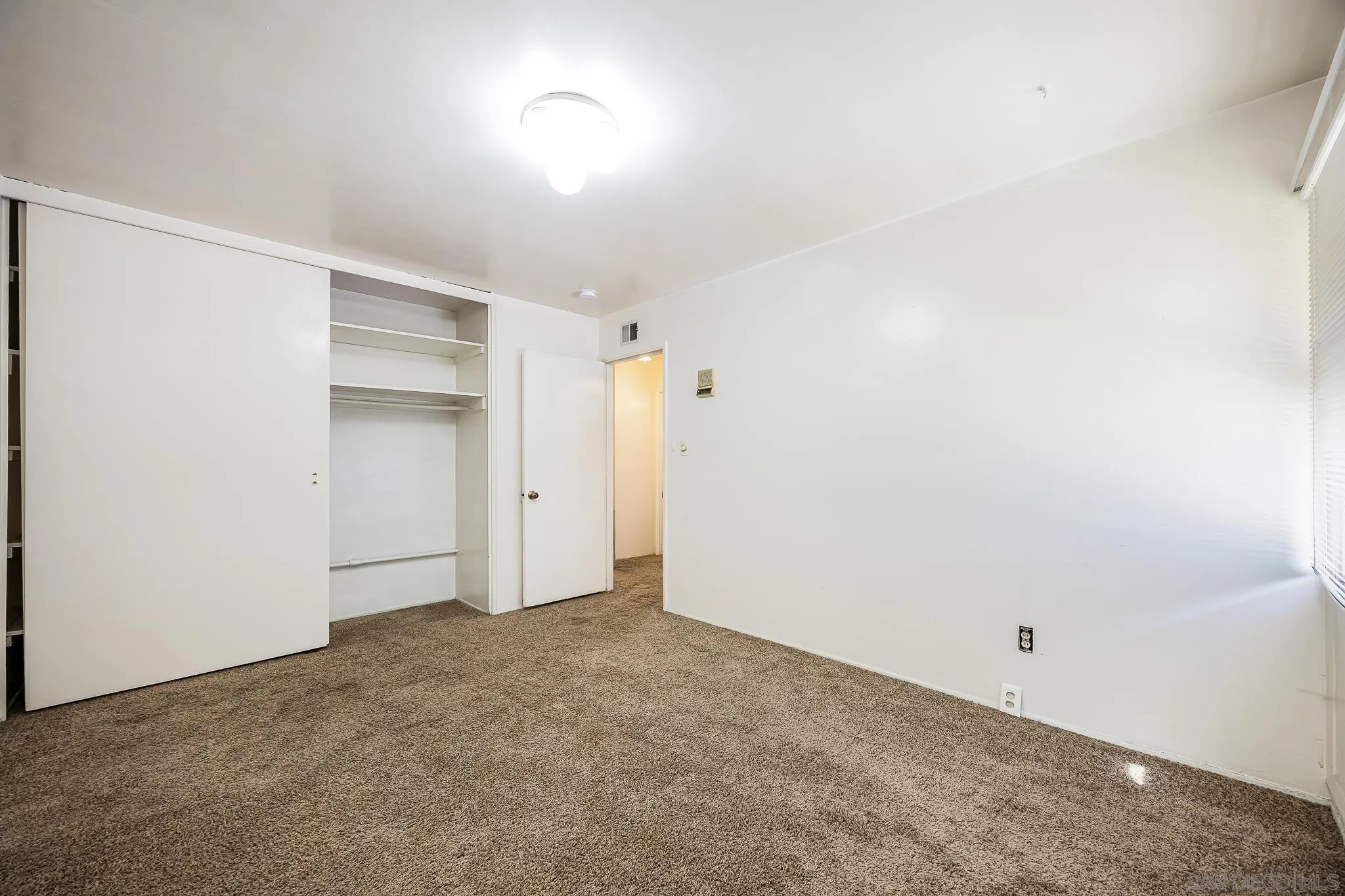 https://cdn.realtyfeed.com/cdn/127/250041837/93491c7326d55e03e5cd4b49674594ac.webp