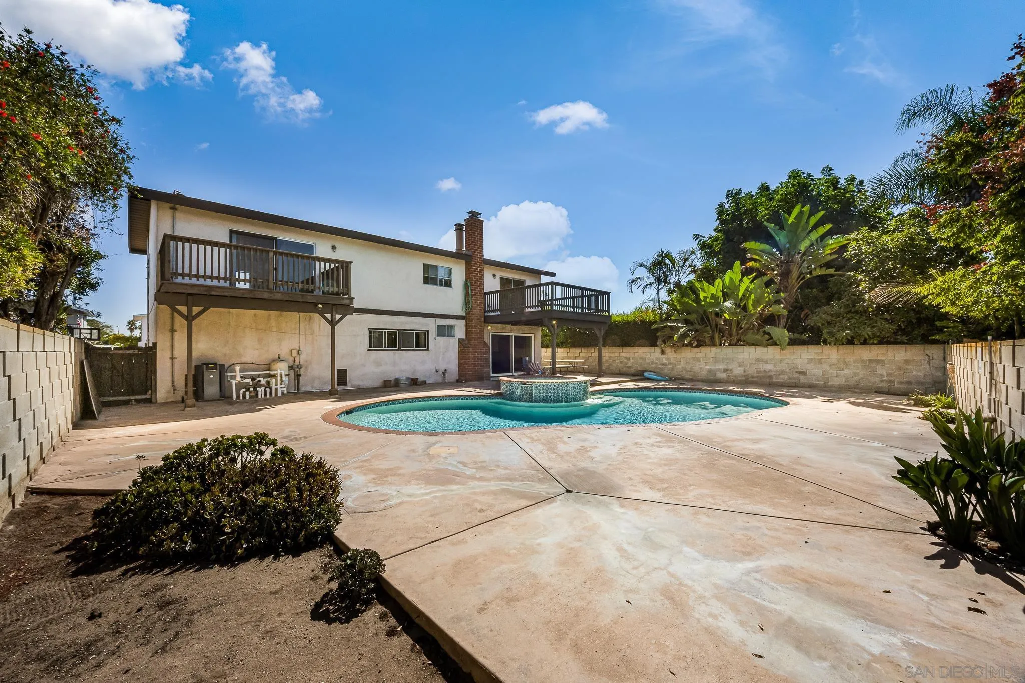 https://cdn.realtyfeed.com/cdn/127/250041837/acda2b6f8c897d540d04dd56267b0196.webp