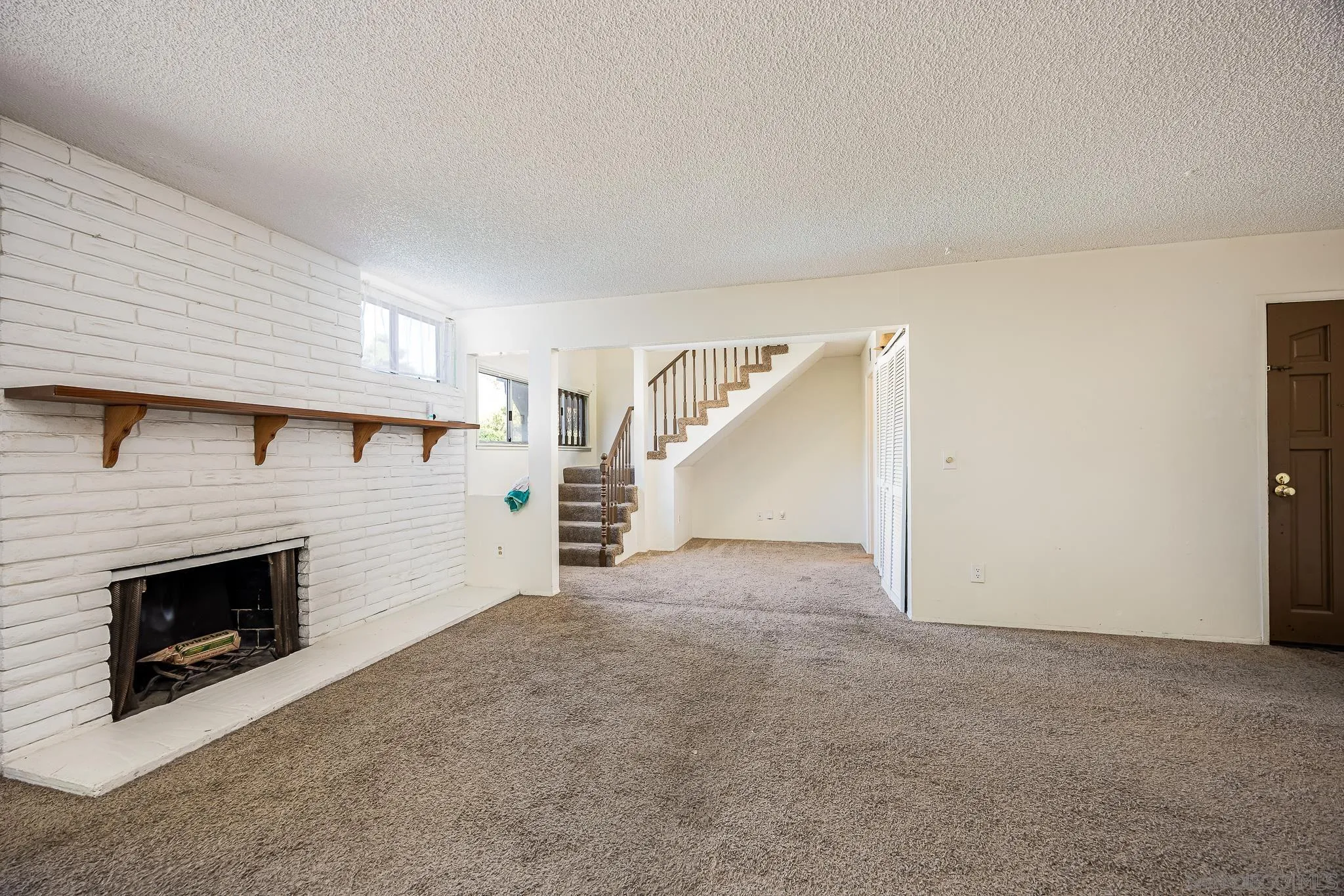 https://cdn.realtyfeed.com/cdn/127/250041837/af9cc776dc8099b0b163b2e91c2b5706.webp