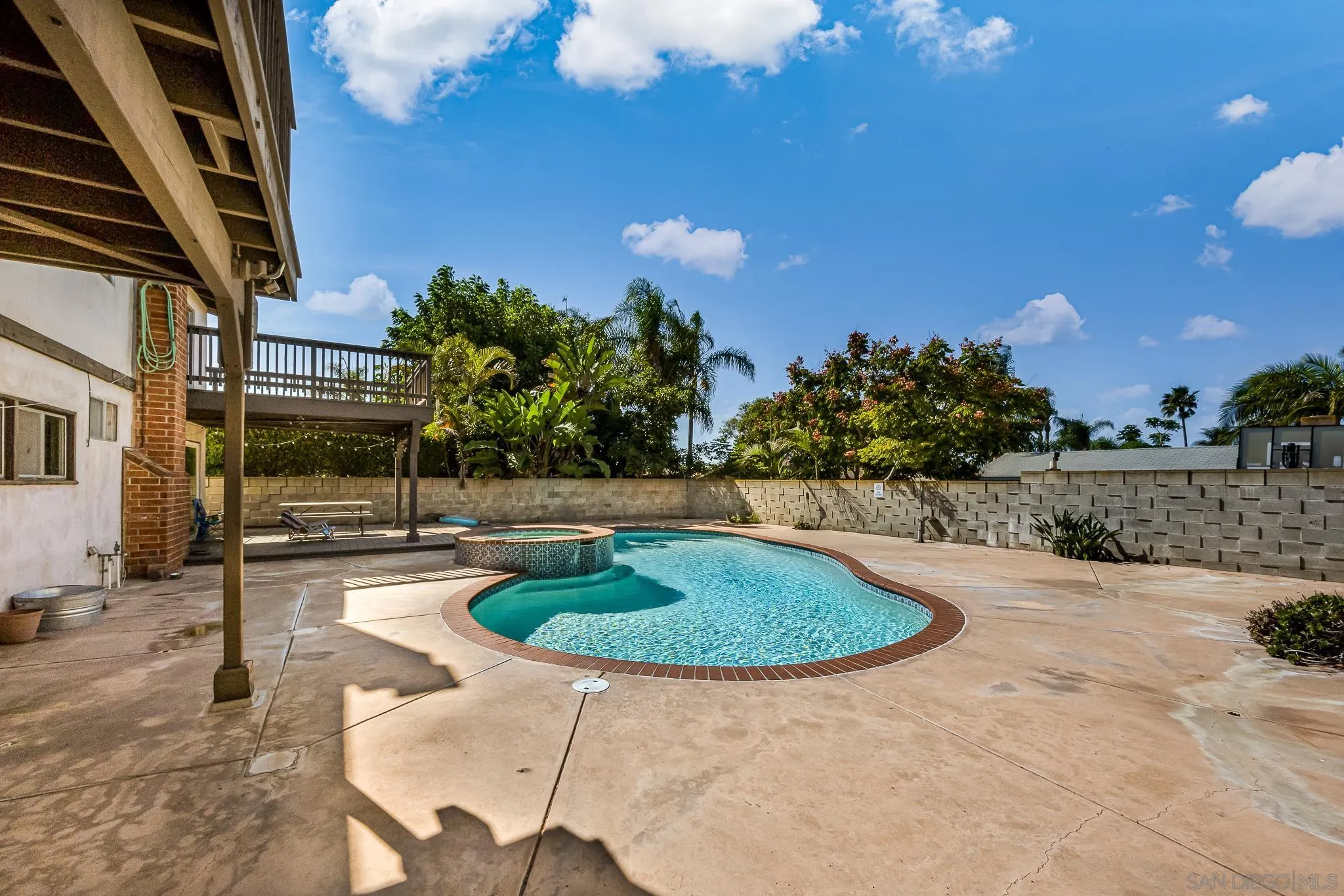 https://cdn.realtyfeed.com/cdn/127/250041837/d174437f65c1a6263b56eb84491e263d.webp