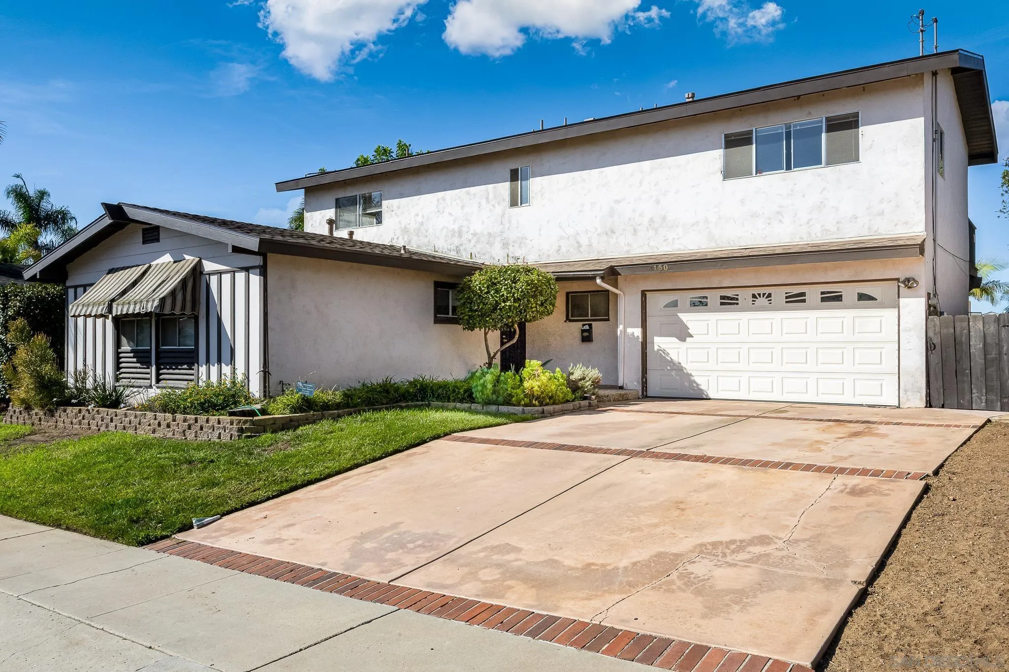 https://cdn.realtyfeed.com/cdn/127/250041837/ec4a244b139d7f45a87b50cb7cf17e91.webp