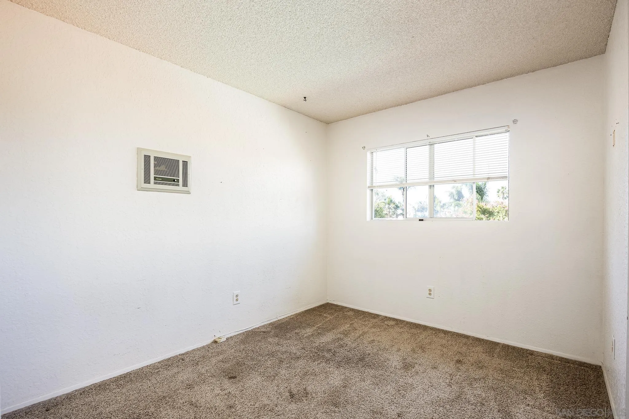 https://cdn.realtyfeed.com/cdn/127/250041837/f38fa0260b5fcbdabc8916a258d862a9.webp