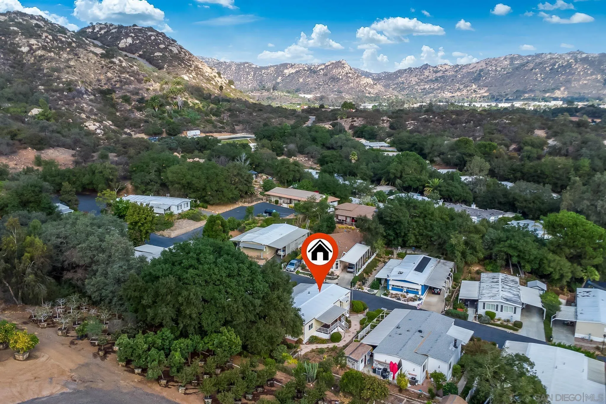 https://cdn.realtyfeed.com/cdn/127/250041839/769cd139cc7e3f6bb7fb5f153a498d5c.webp