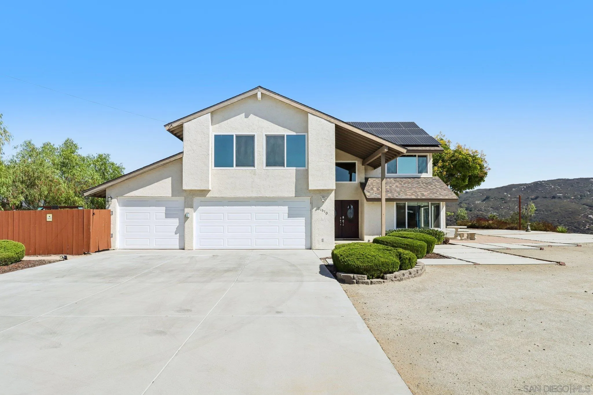 https://cdn.realtyfeed.com/cdn/127/250041841/8fe3aa9ac50fbb3fe93ae6d0d8523539.webp
