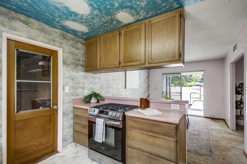 https://cdn.realtyfeed.com/cdn/127/250041843/ec4efeb8c5aca4520ece8c386b94085c.webp