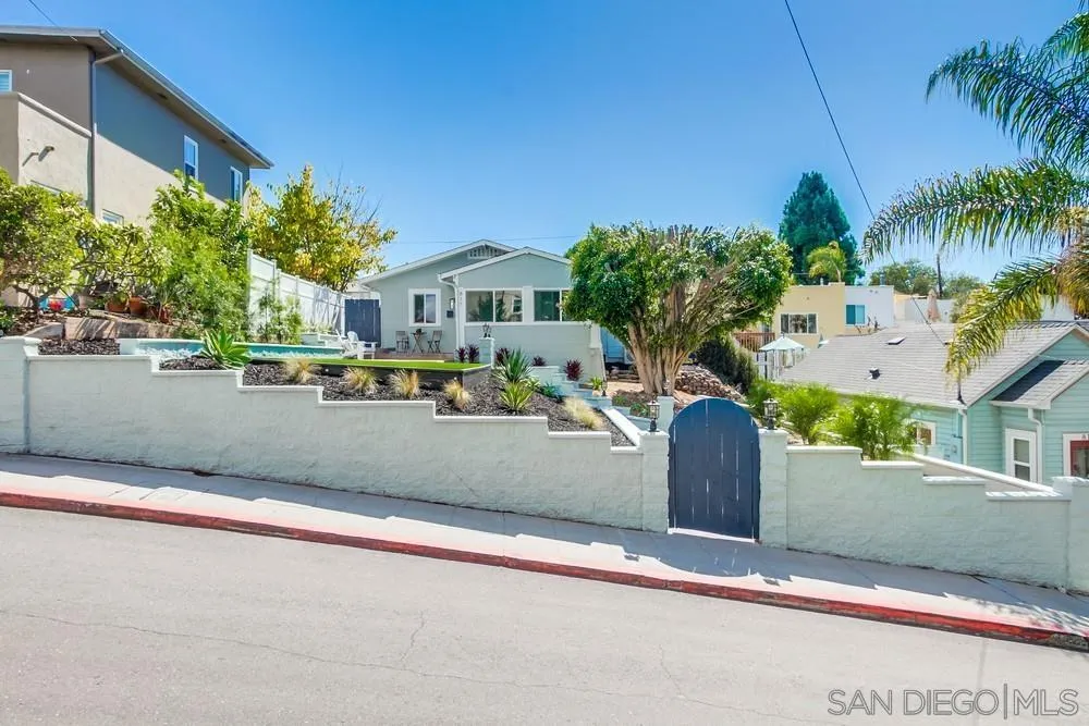 https://cdn.realtyfeed.com/cdn/127/250041846/0682f322e5e5c917e6b52d3f429bad9d.webp