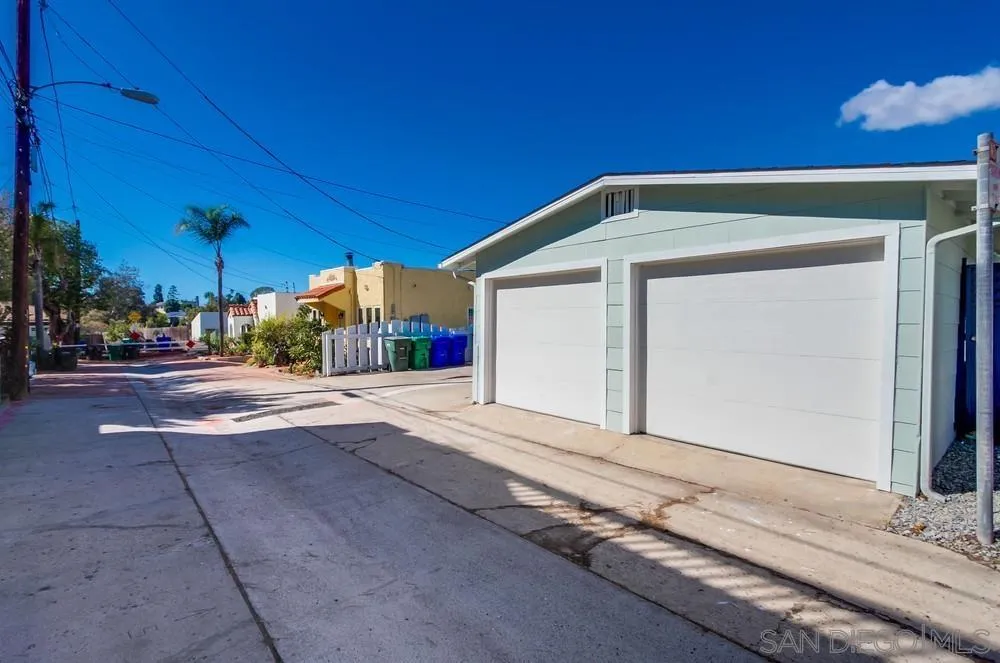 https://cdn.realtyfeed.com/cdn/127/250041846/26084a55df8a9962abe1b6ecdf8a8a1e.webp