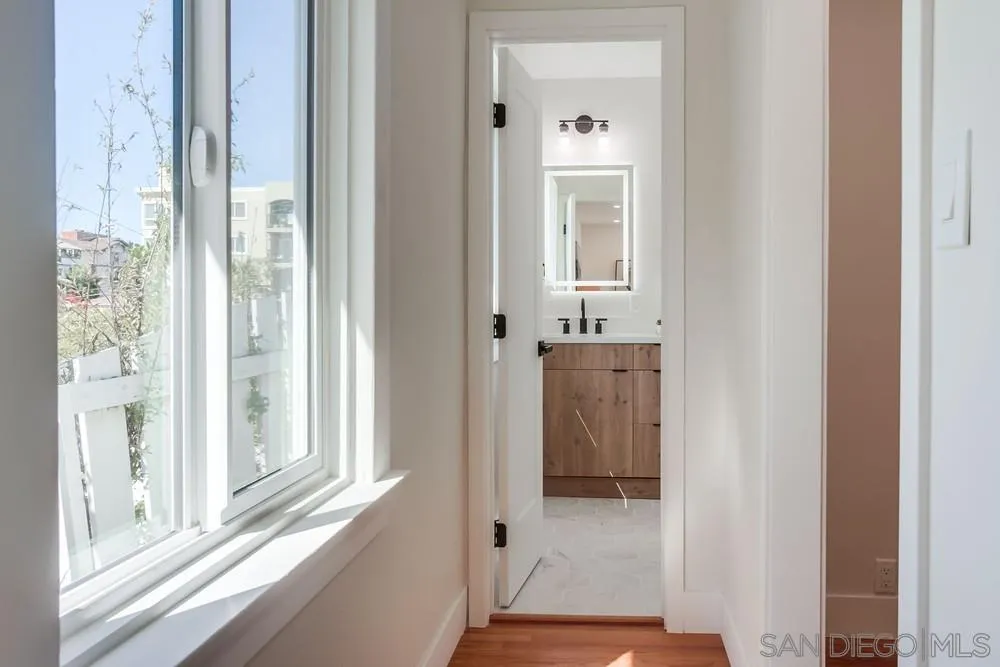 https://cdn.realtyfeed.com/cdn/127/250041846/45af694a0469ce2fdedc68c113c01e83.webp