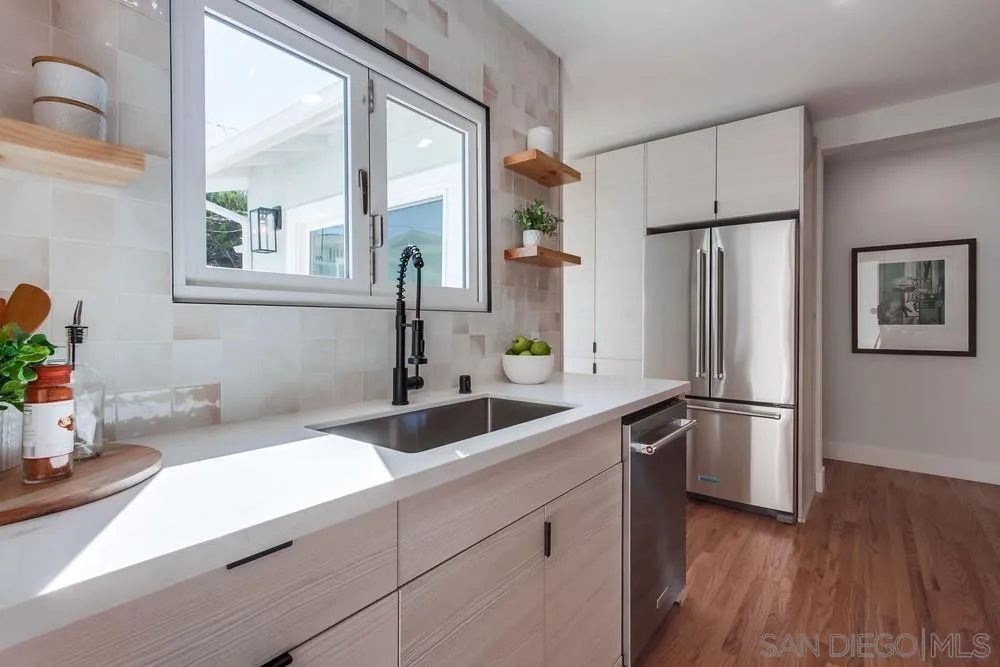 https://cdn.realtyfeed.com/cdn/127/250041846/949b540ef99af9162ec4db95983b6a9b.webp