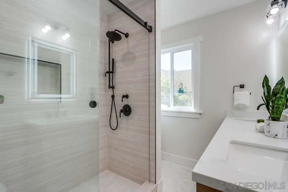 https://cdn.realtyfeed.com/cdn/127/250041846/be553efcc1a806e34b47d3729ba0f4e2.webp