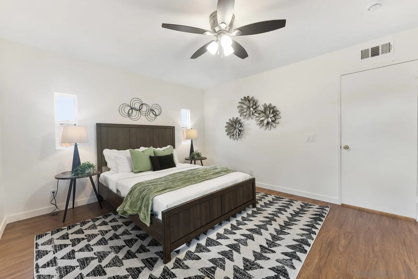 https://cdn.realtyfeed.com/cdn/127/250041847/ddc72a9b967eae239c89dc1e1be44752.webp