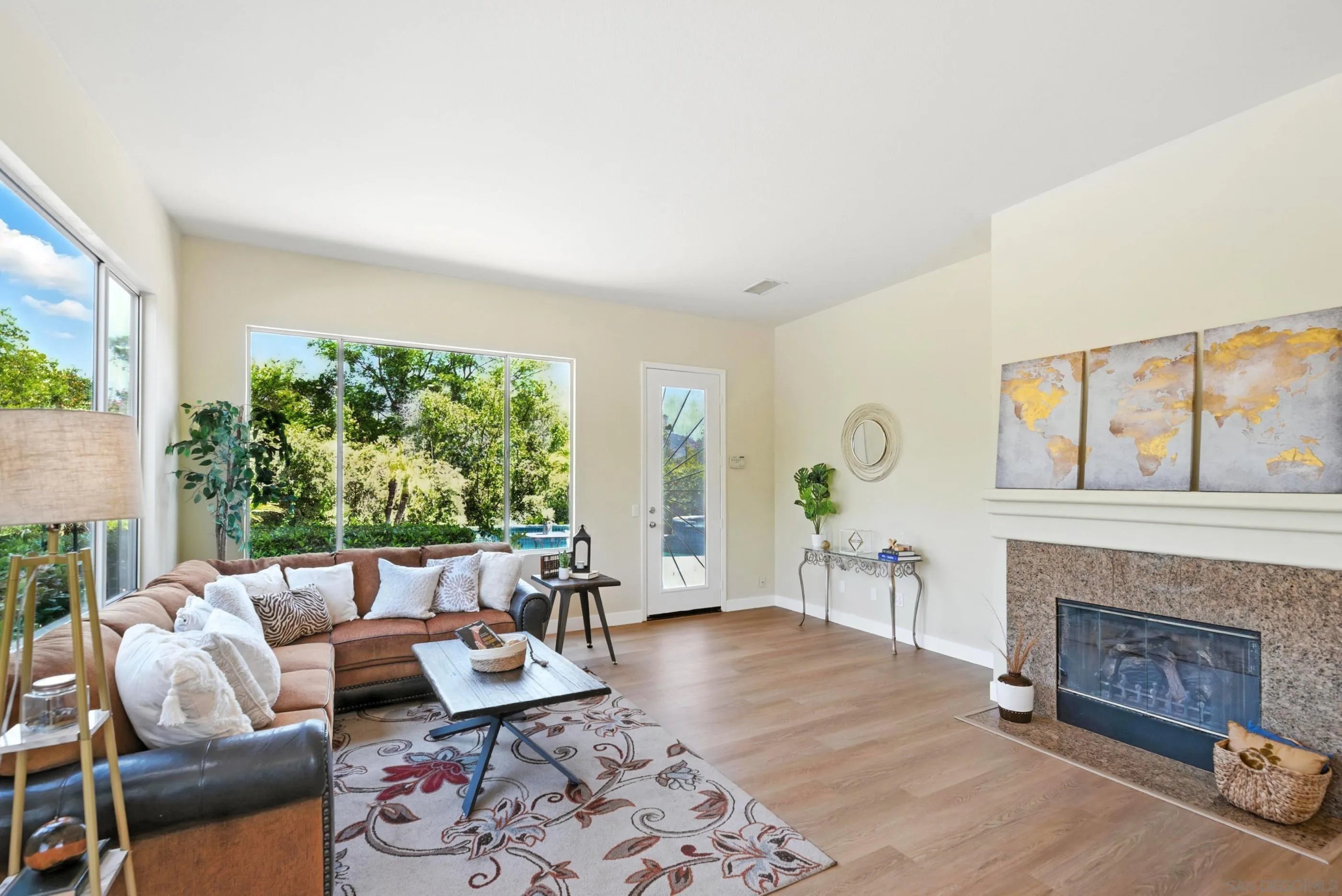 https://cdn.realtyfeed.com/cdn/127/250041848/b4d385565ef4ba38f1cae43a18bfd32b.webp