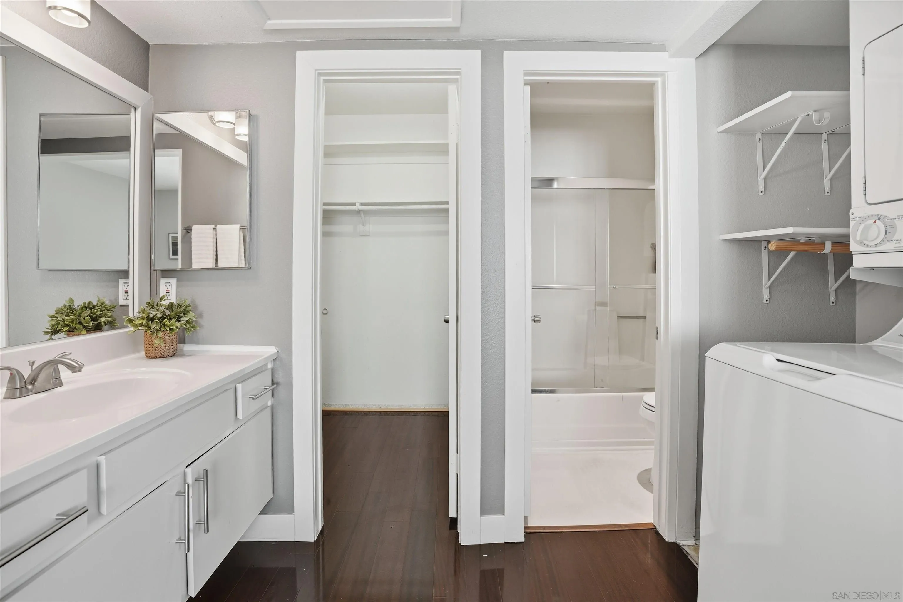 https://cdn.realtyfeed.com/cdn/127/250041849/884b5f65445fe5f8f3da5e1d2186a13a.webp