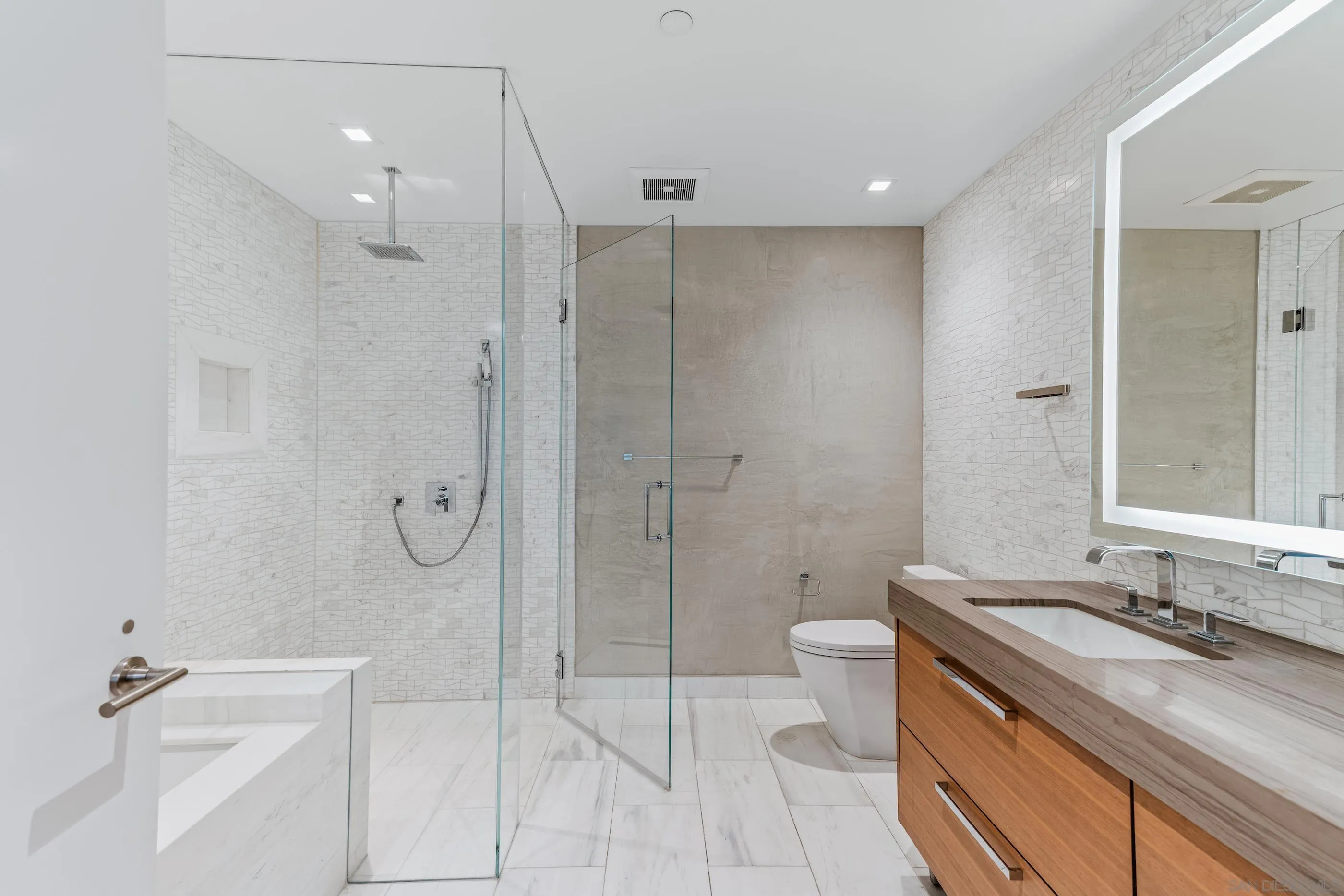 https://cdn.realtyfeed.com/cdn/127/250041853/5ed1403c1e931db3e348d16dc70325b7.webp