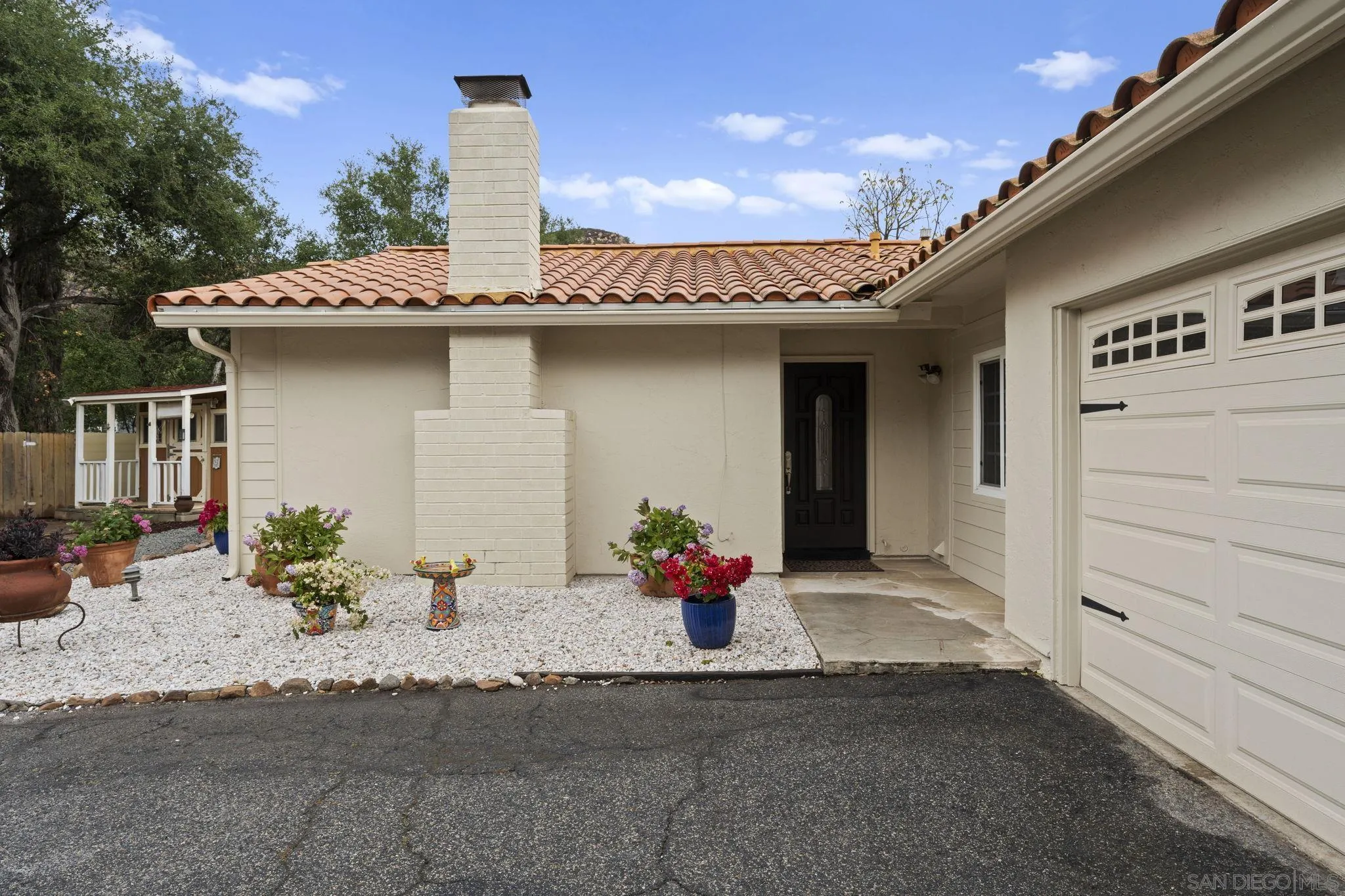 https://cdn.realtyfeed.com/cdn/127/250041854/25e2369ed0c7d4596075e1959b4bfdae.webp