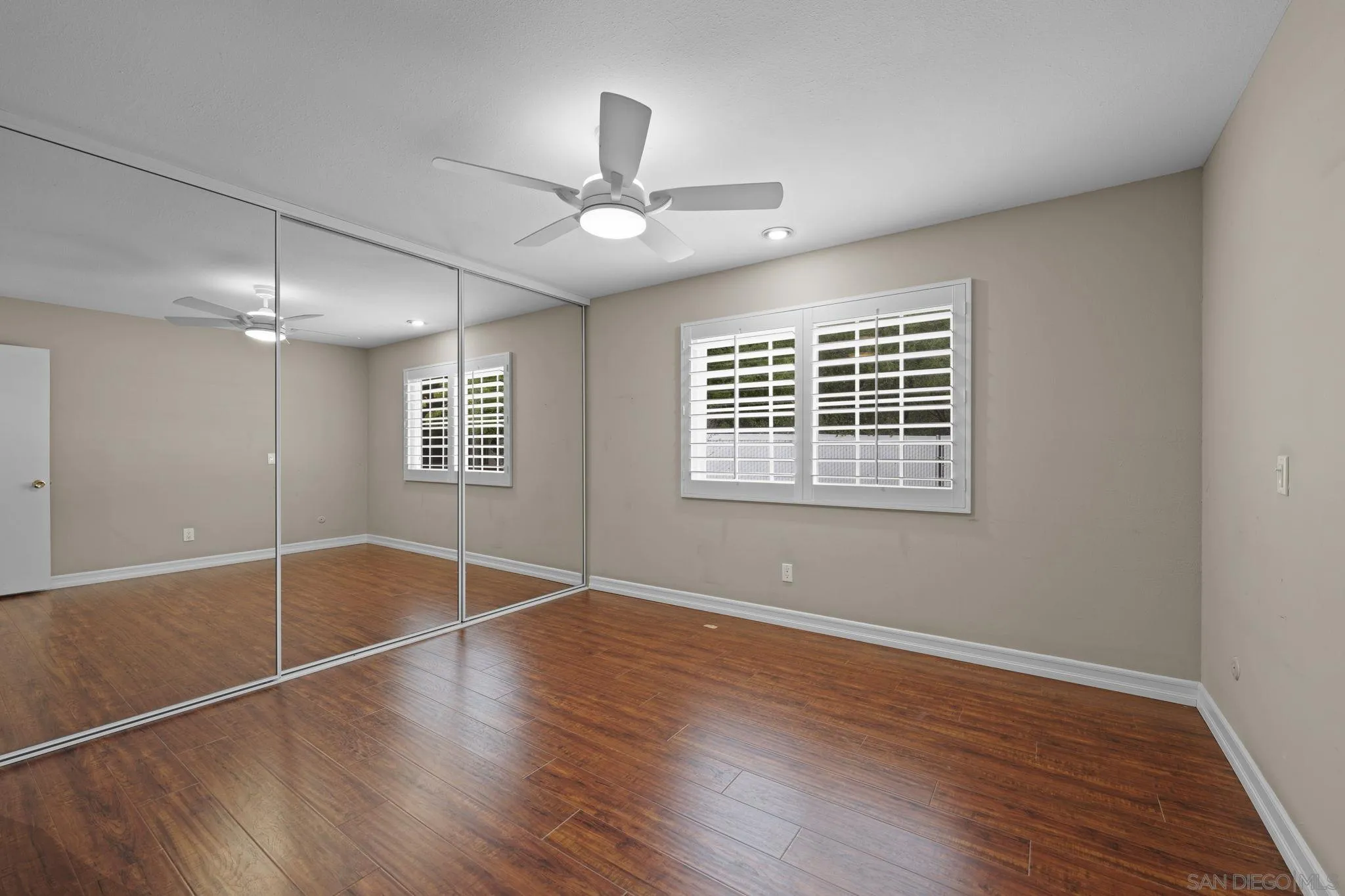 https://cdn.realtyfeed.com/cdn/127/250041854/45ae6b1cc2c8d1b879e77e111859526b.webp