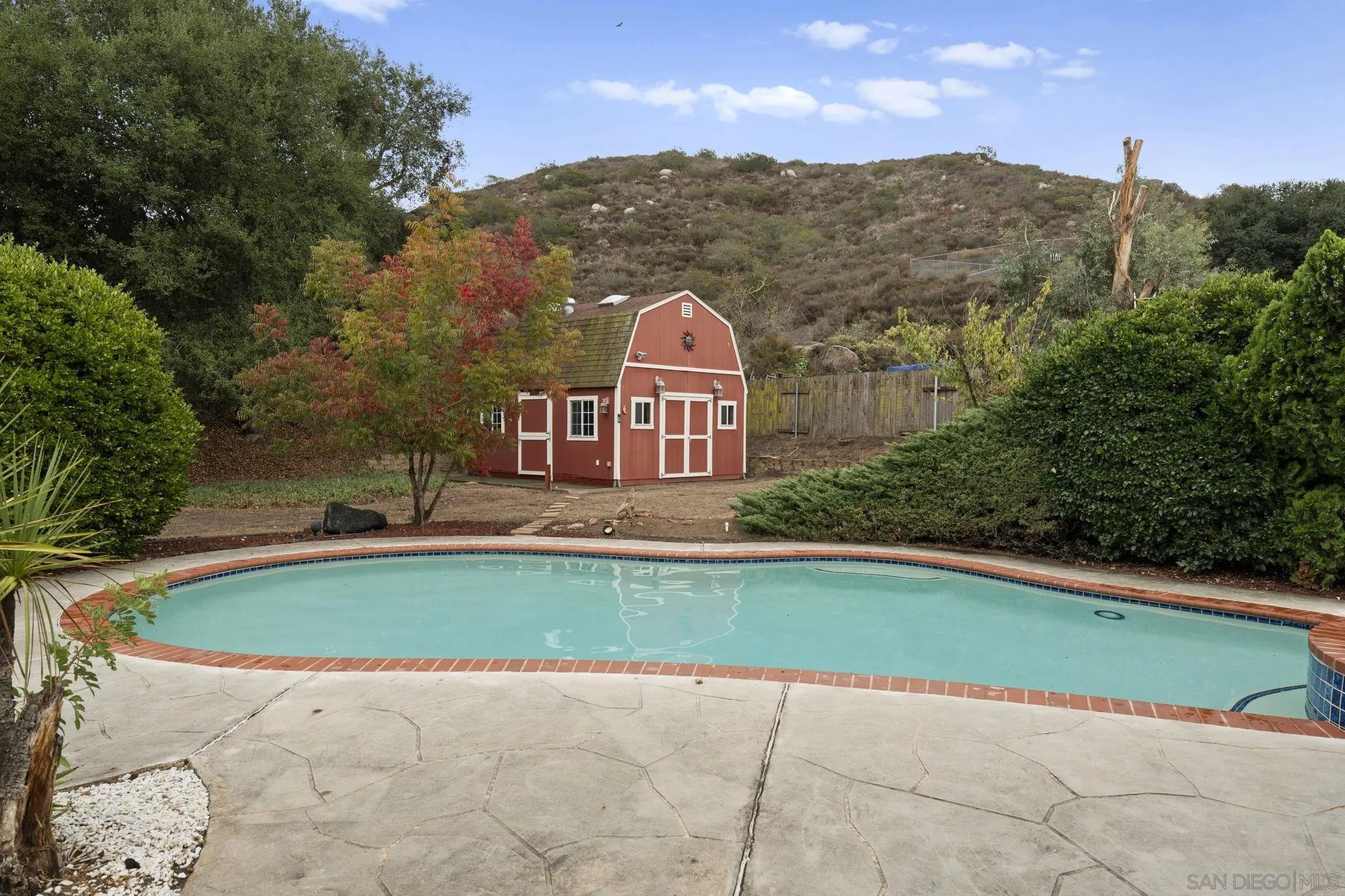 https://cdn.realtyfeed.com/cdn/127/250041854/64dd6e2a98f3fae974a45271b117a997.webp