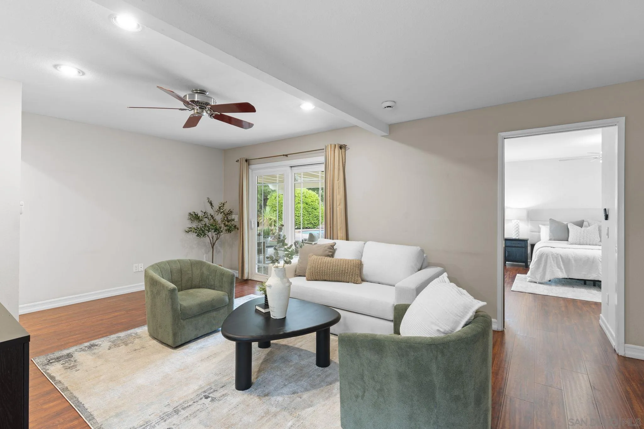 https://cdn.realtyfeed.com/cdn/127/250041854/a9efb4cd74b970fe18ea88fd0ae2bbb5.webp