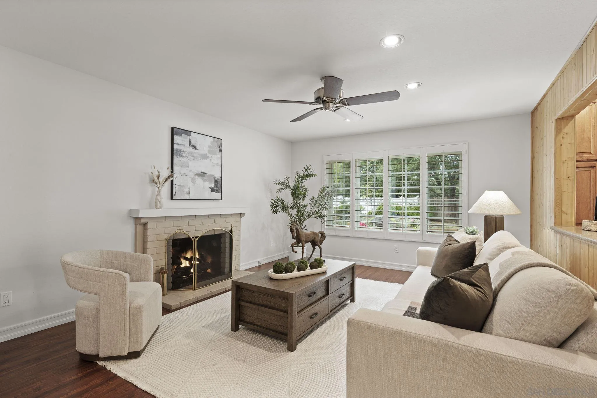 https://cdn.realtyfeed.com/cdn/127/250041854/c7b99c9450be765acc80161b40fd9f12.webp