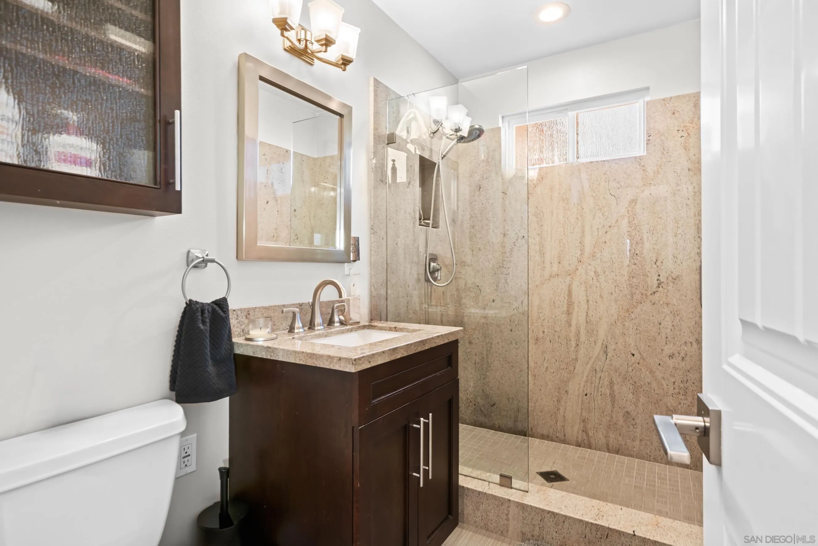 https://cdn.realtyfeed.com/cdn/127/250041858/f8af8d3819d1b551e9dcb862fbf6bf72.webp