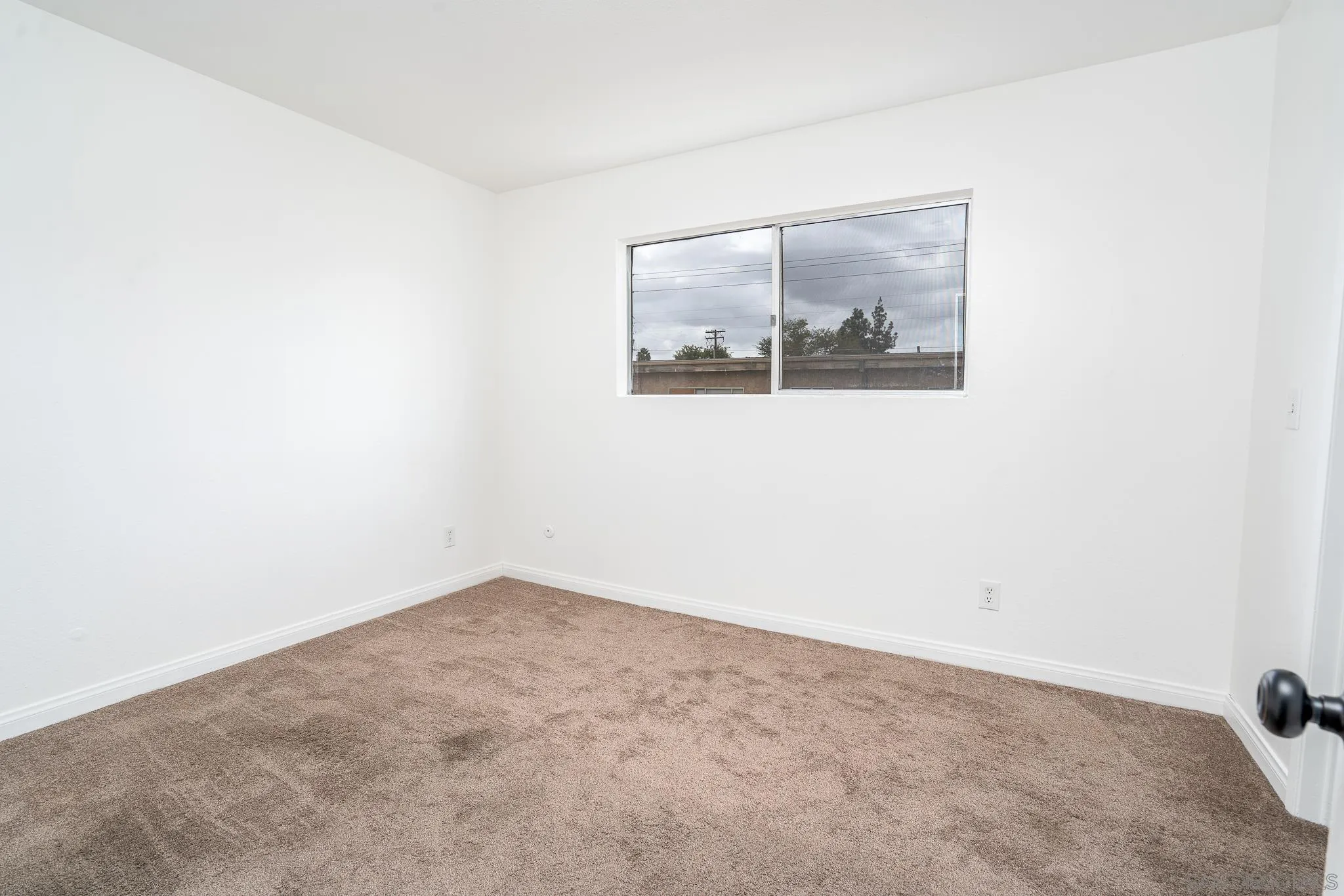 https://cdn.realtyfeed.com/cdn/127/250041860/083153b03e938d633d5e656834afebcc.webp