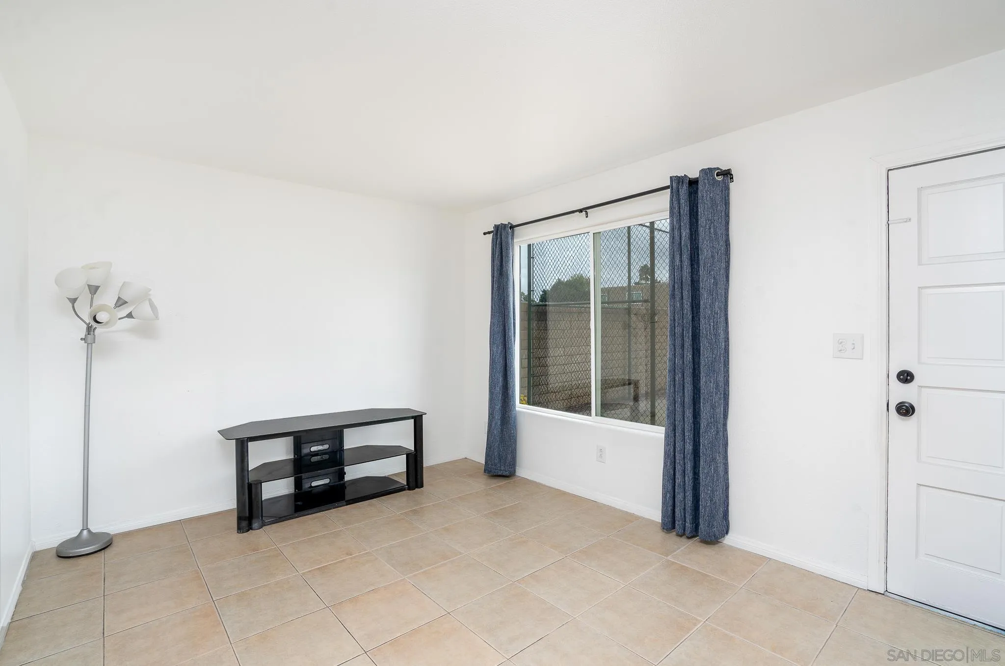 https://cdn.realtyfeed.com/cdn/127/250041860/2738438b7a19d2cb84267f3d53f06bf5.webp