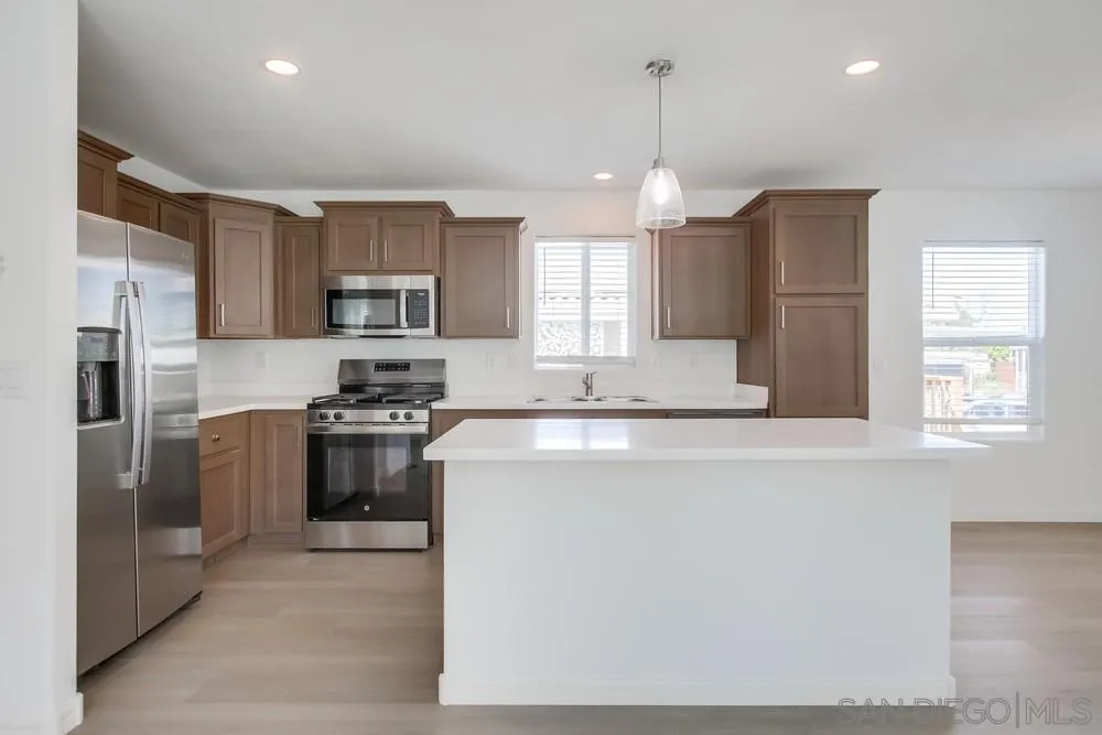 https://cdn.realtyfeed.com/cdn/127/250041864/3f12c5eecd6477d901972c30ed6b41d2.webp