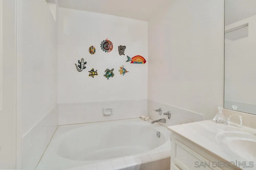 https://cdn.realtyfeed.com/cdn/127/250041873/1dafd07fd8b044ce5e0d4504b2ae8cfc.webp